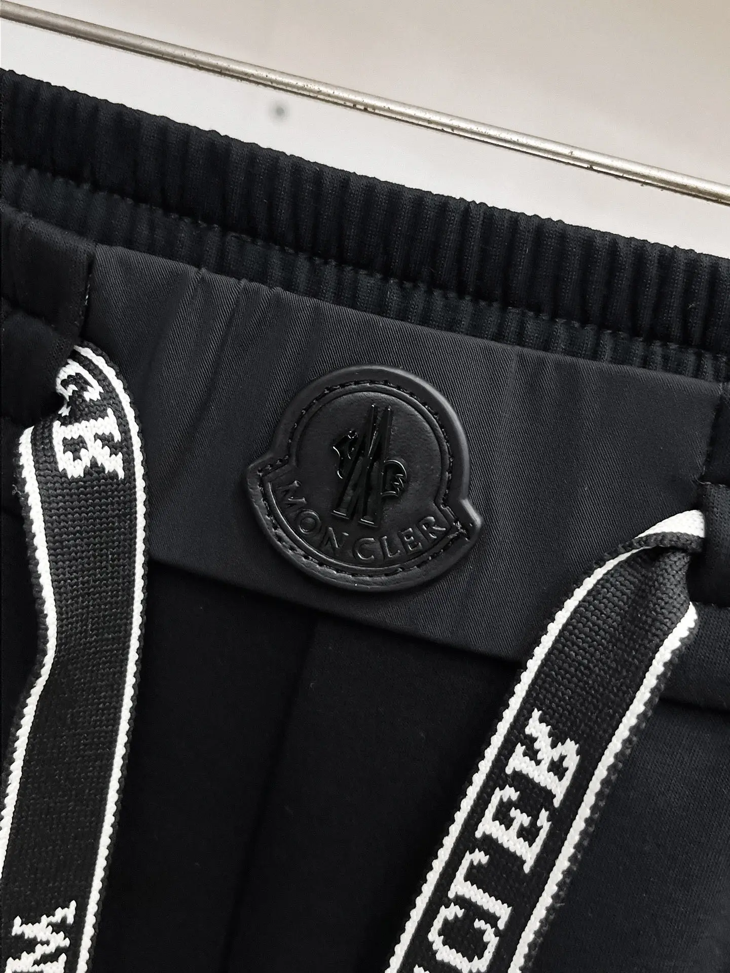 Logo-Detailed Tapered Sweatpants D29015021 — view 7