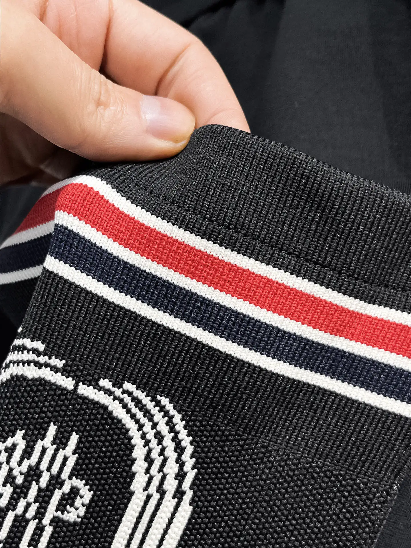 Logo-Detailed Tapered Sweatpants D29015021 — view 12
