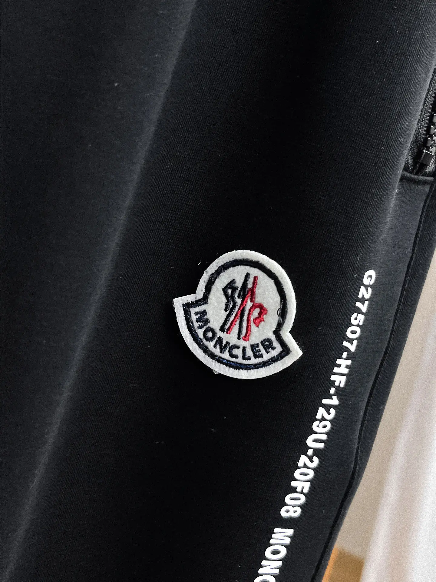 Logo-Appliquéd Tapered Sweatpants D29015035 — view 5