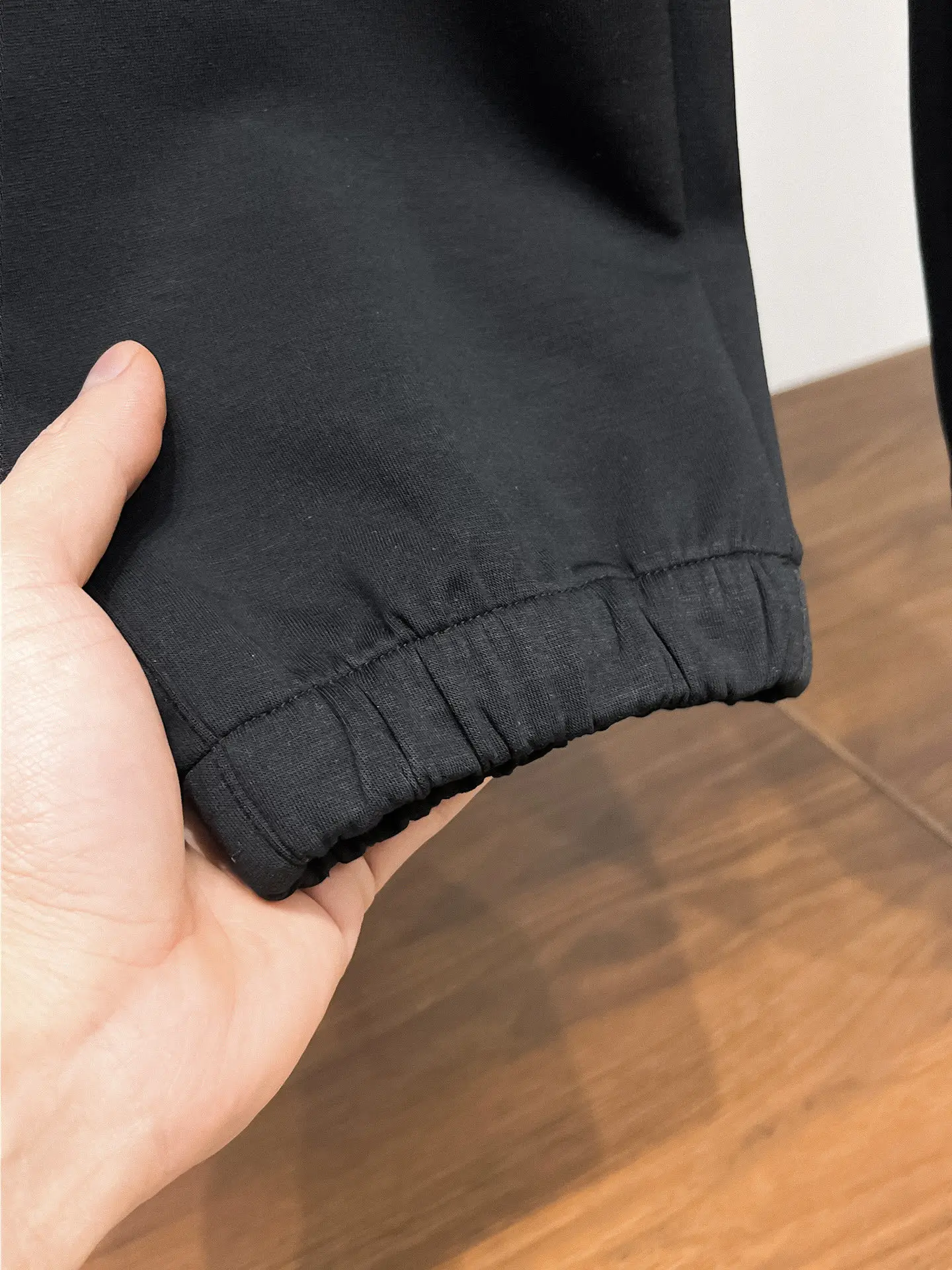 Logo-Appliquéd Tapered Sweatpants D29015035 — view 12