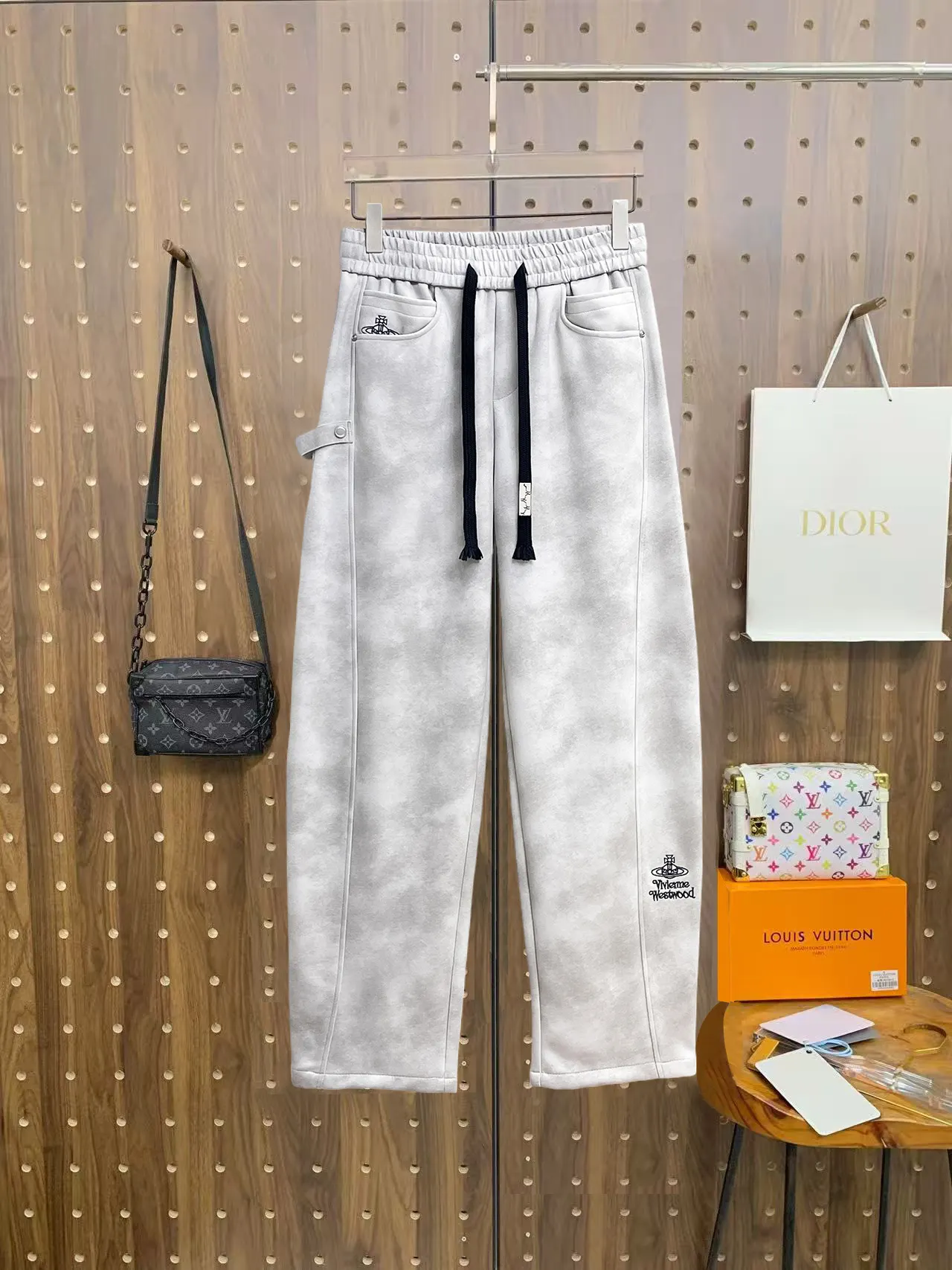 Logo-Embroidered Wide-Leg Sweatpants D29015048