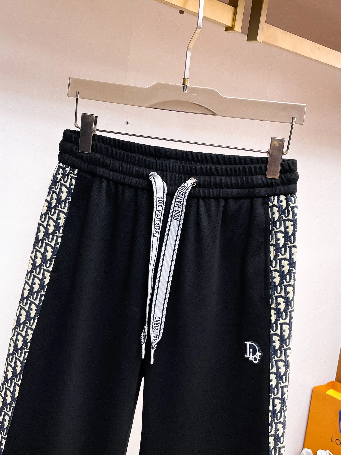 Oblique Logo Panel Track Pants D29015042 — view 3