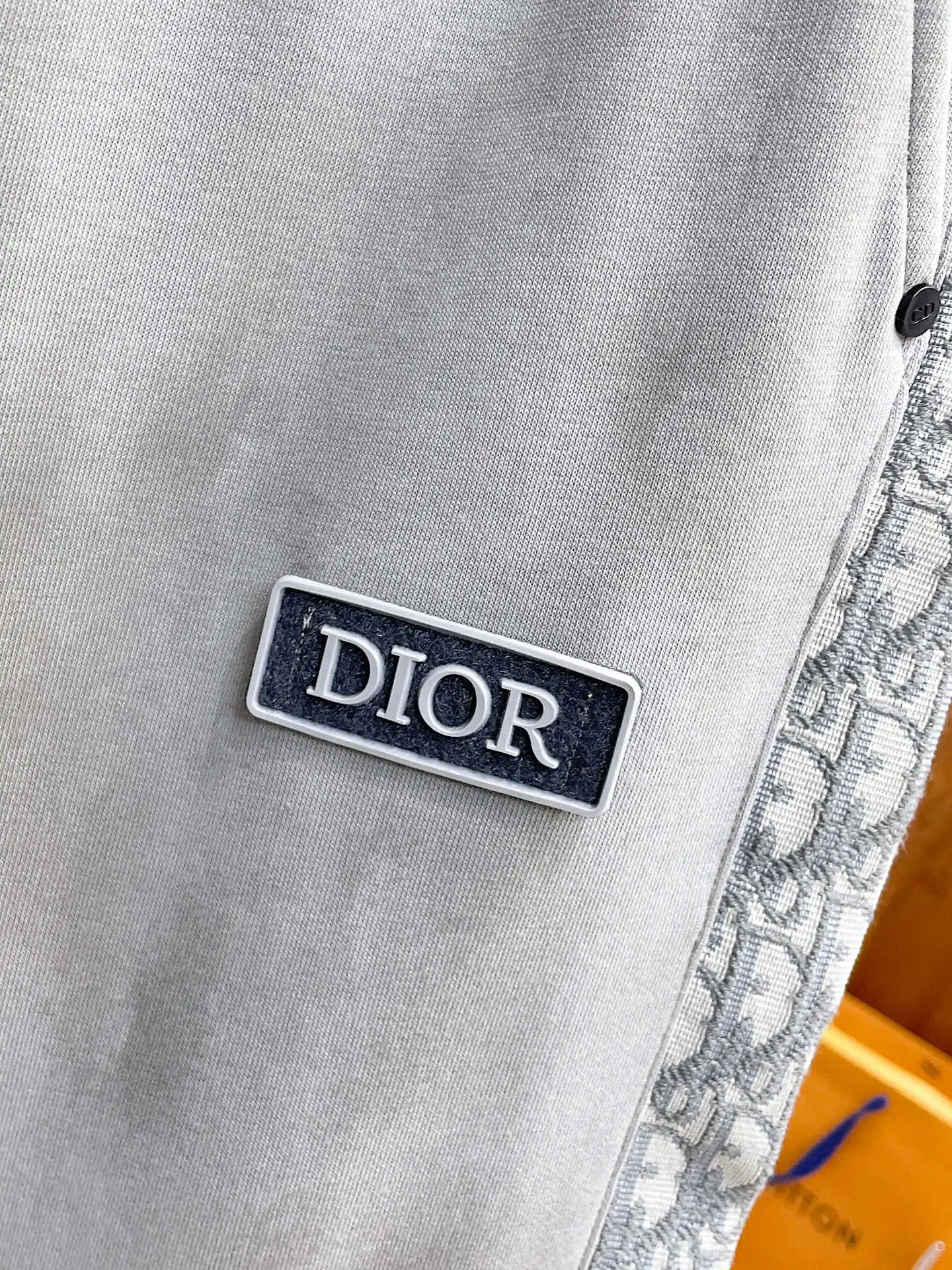 Logo-Appliquéd Oblique Trim Sweatpants D29014983 — view 4