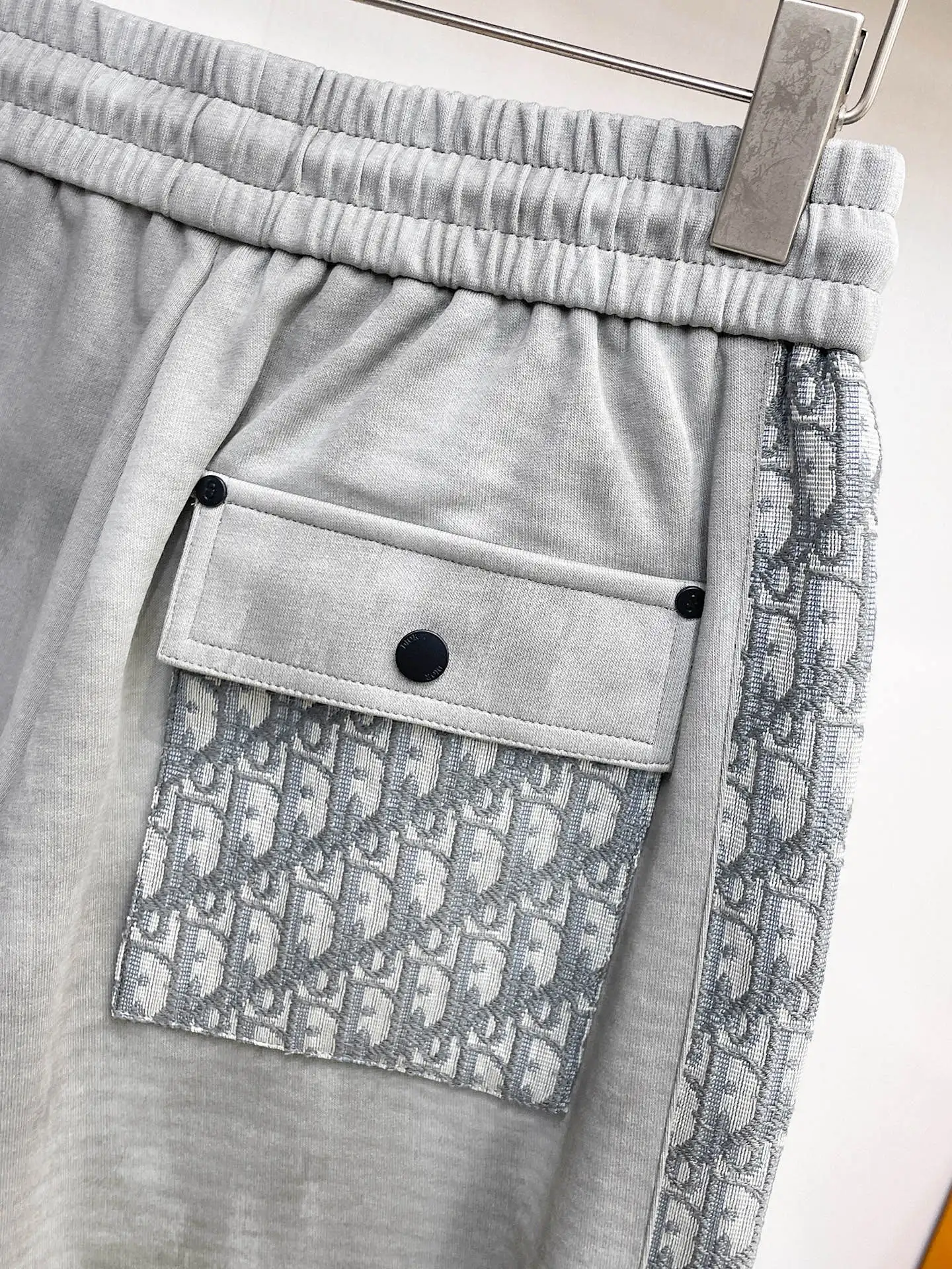 Logo-Appliquéd Oblique Trim Sweatpants D29014983 — view 9