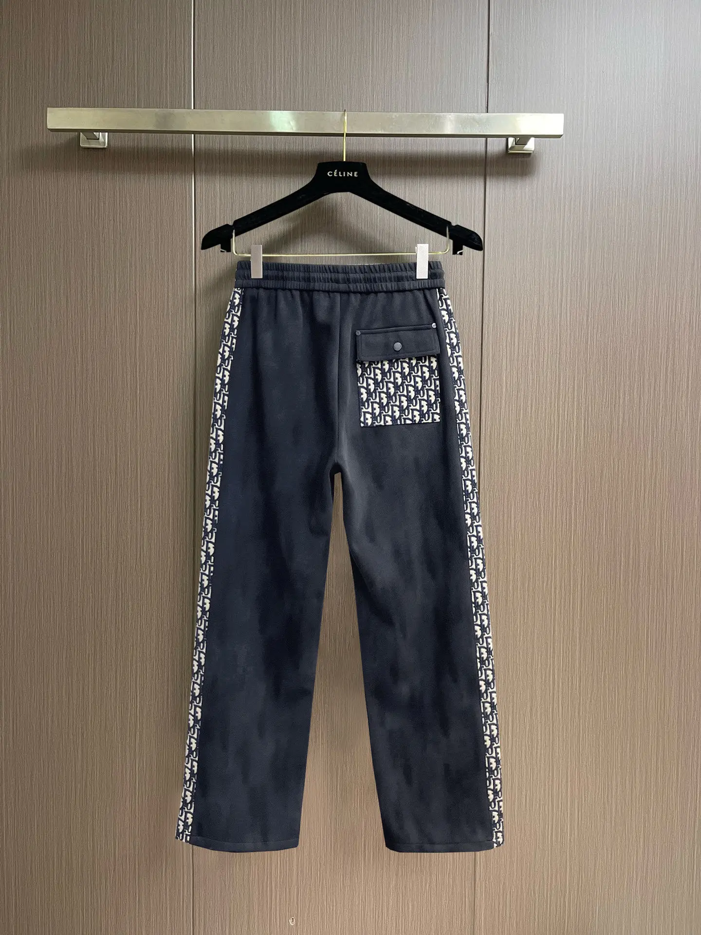 Oblique Logo Taped Sweatpants D29014984 — view 2