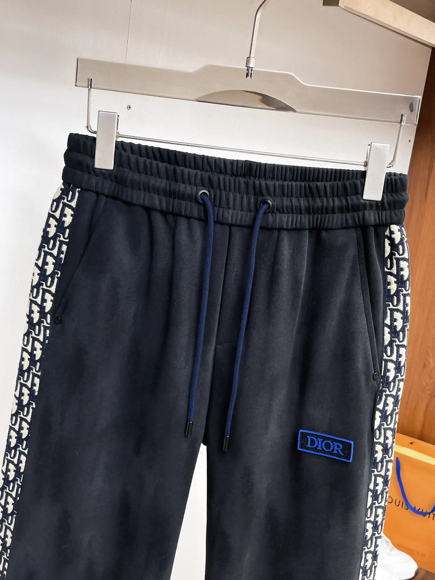 Oblique Logo Taped Sweatpants D29014984 — view 3