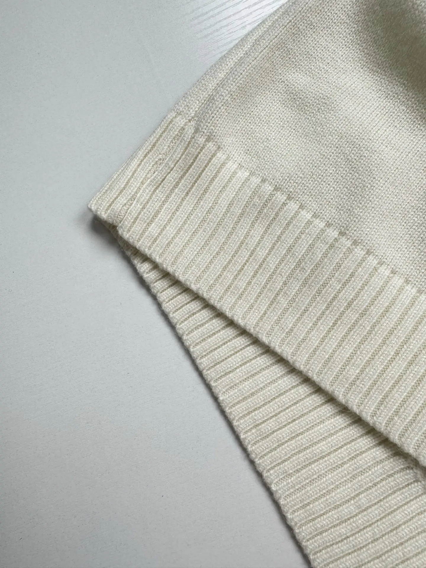 Wool-Blend Roll-Neck Sweater with Pocket Detail D29018718 — view 6
