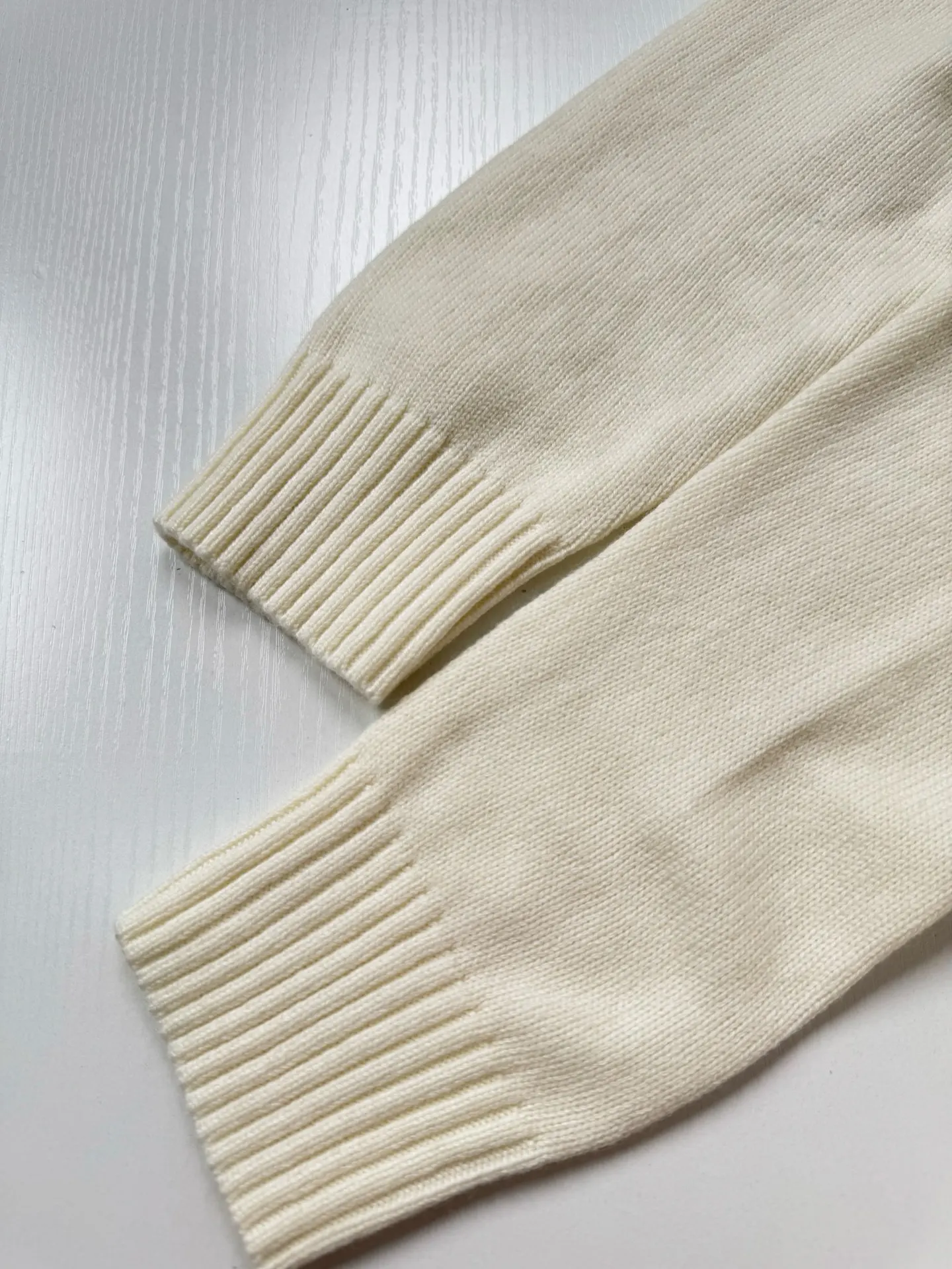 Wool-Blend Roll-Neck Sweater with Pocket Detail D29018718 — view 8
