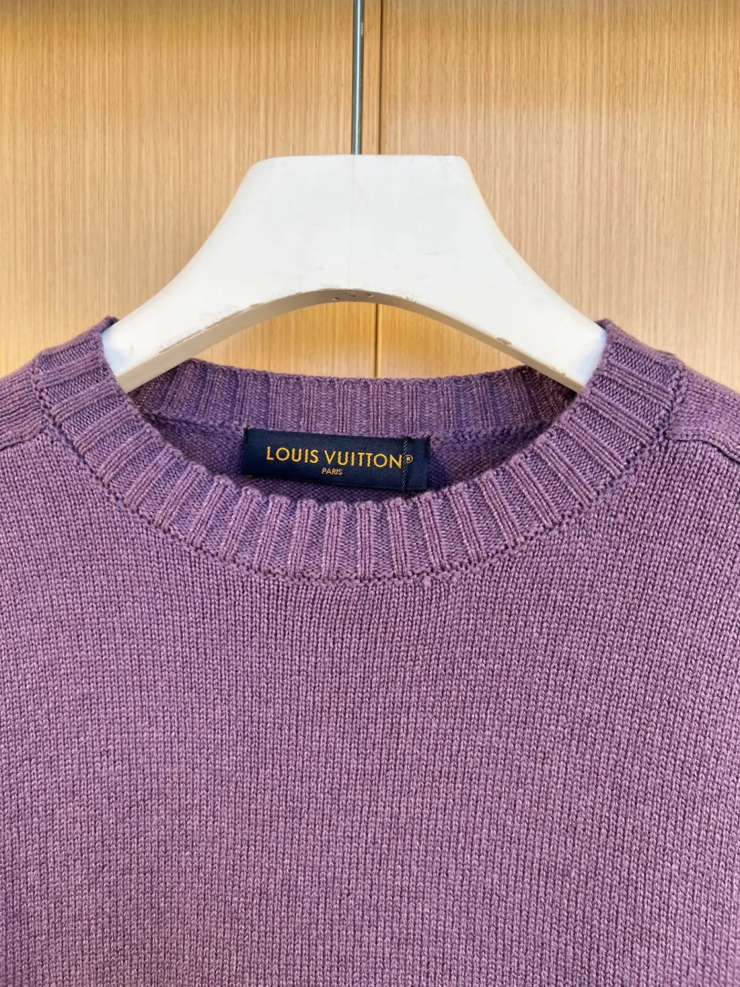 Logo Badge Crew-Neck Knit Sweater D29019181 — view 4