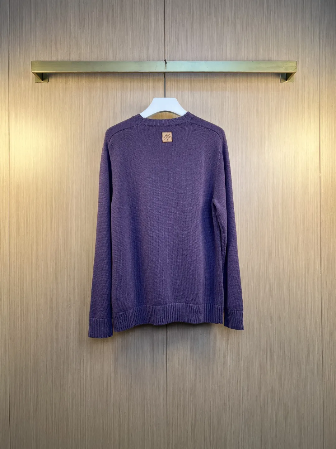 Logo Badge Crew-Neck Knit Sweater D29019181 — view 7