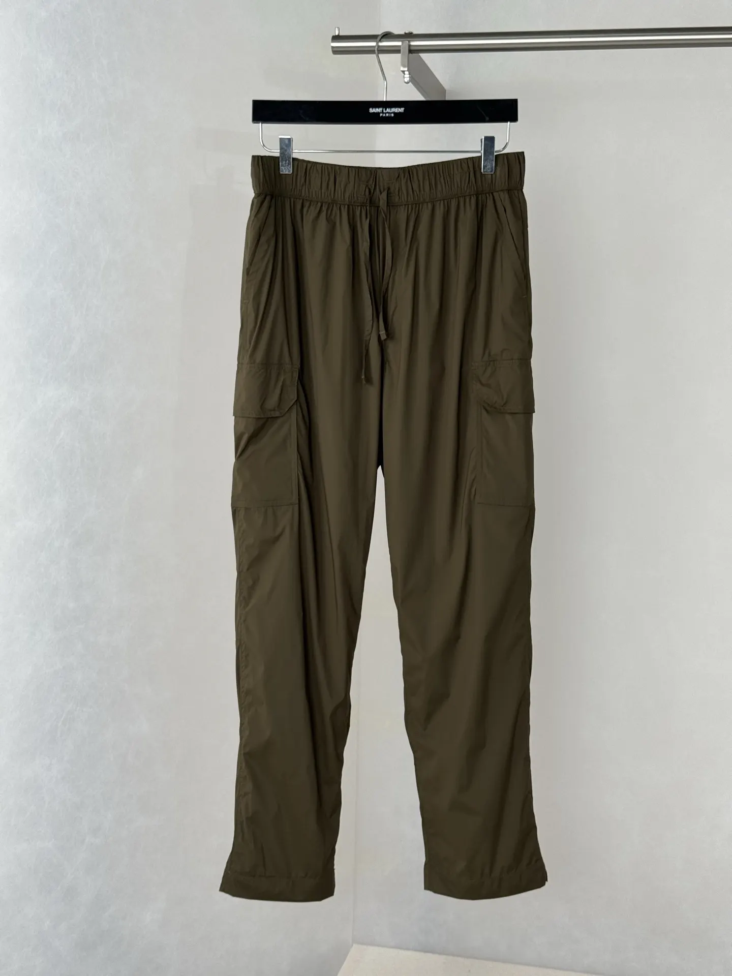 Quick-Dry Nylon Cargo Trousers D29018690