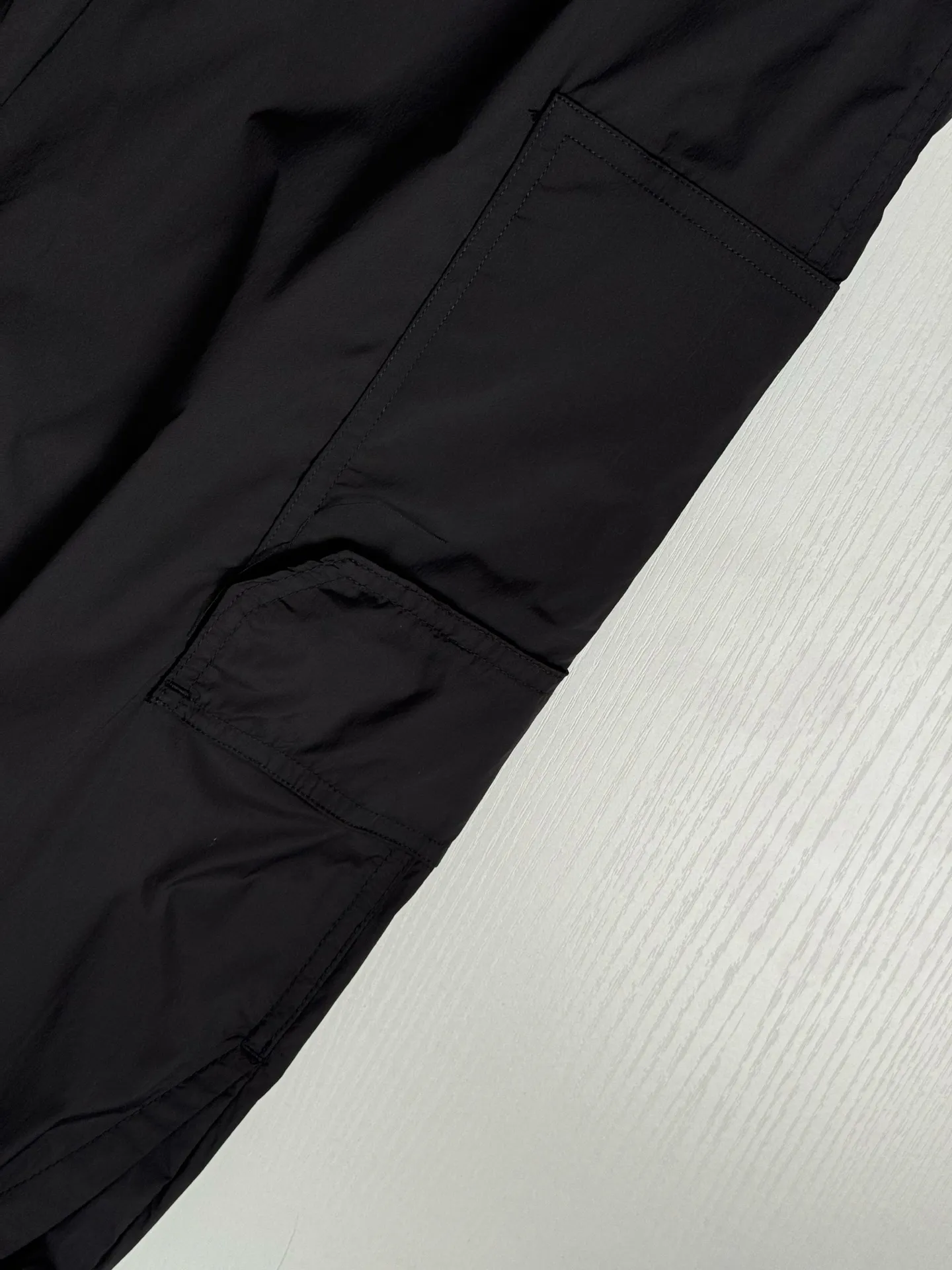 Logo-Patch Quick-Dry Nylon Trousers D29018691 — view 5