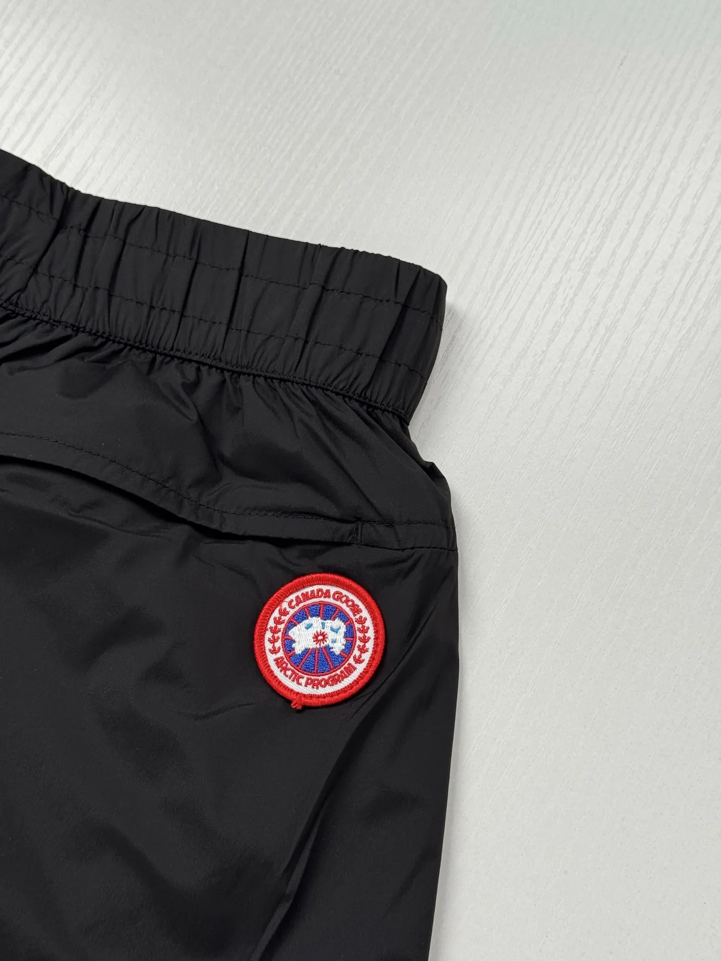 Logo-Patch Quick-Dry Nylon Trousers D29018691 — view 8