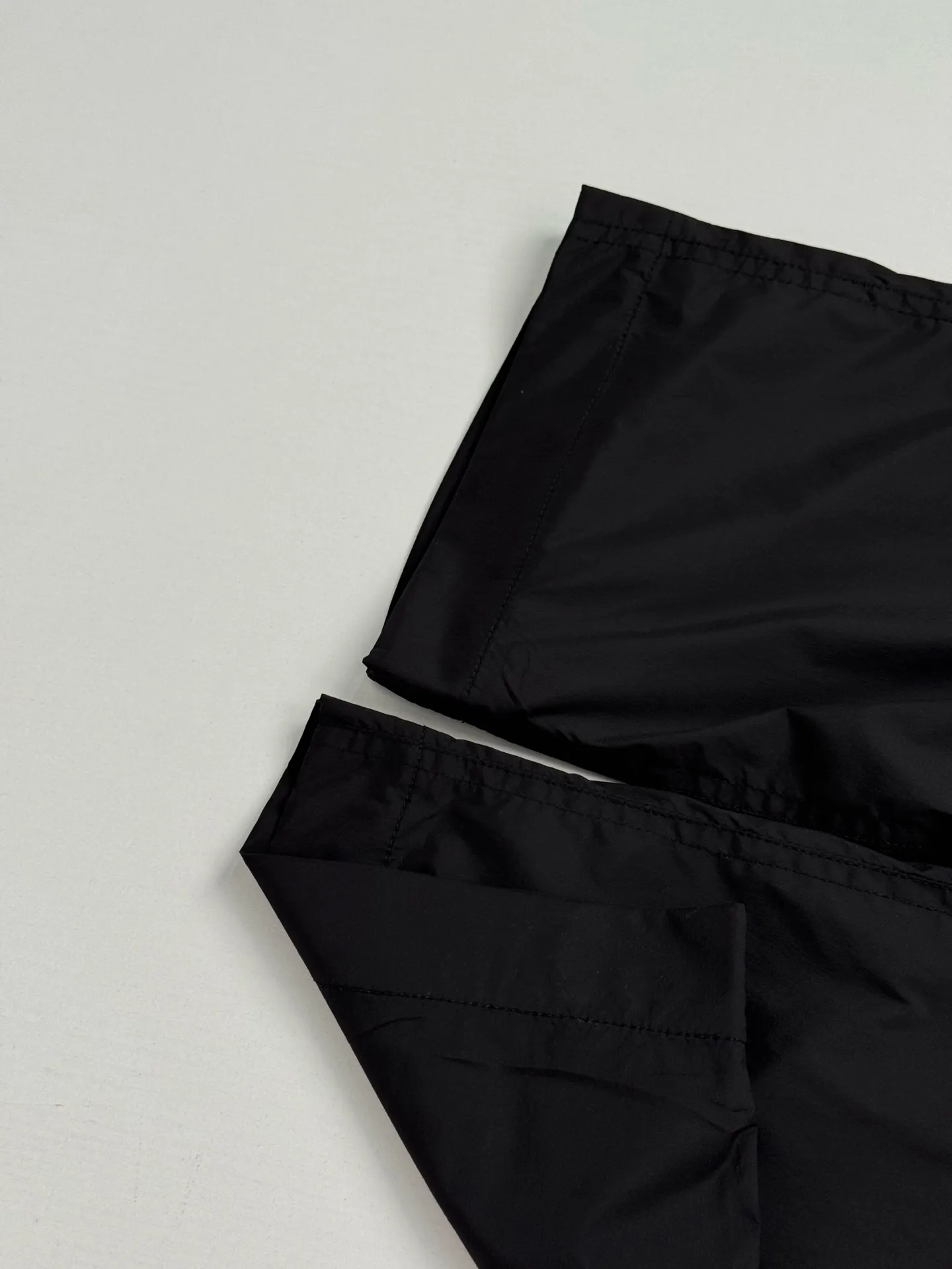 Logo-Patch Quick-Dry Nylon Trousers D29018691 — view 9