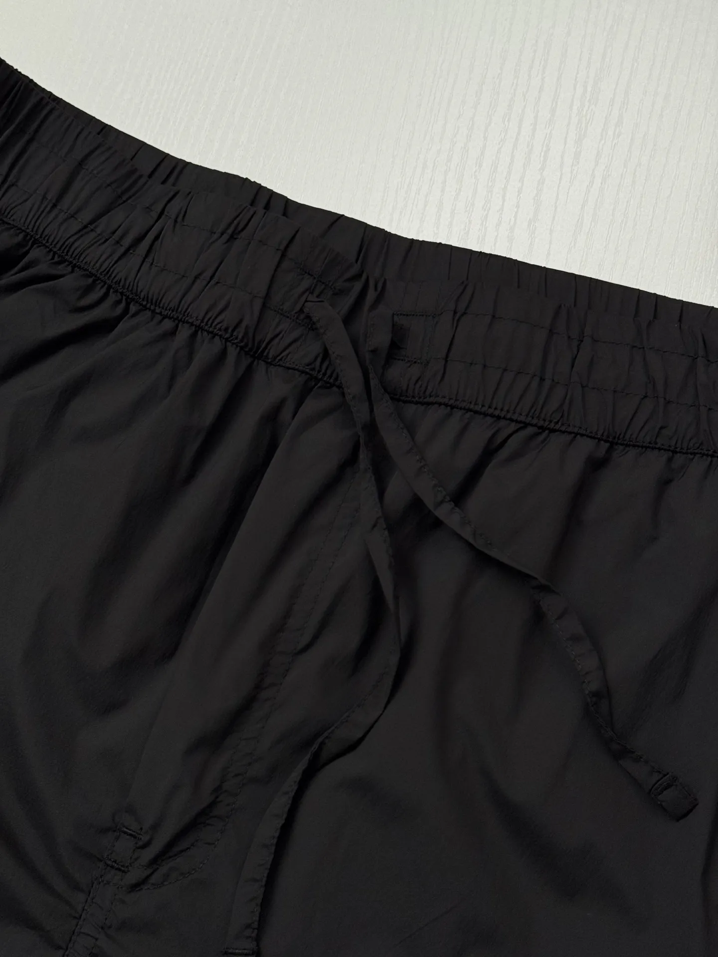 Logo-Patch Quick-Dry Nylon Trousers D29018691 — view 10