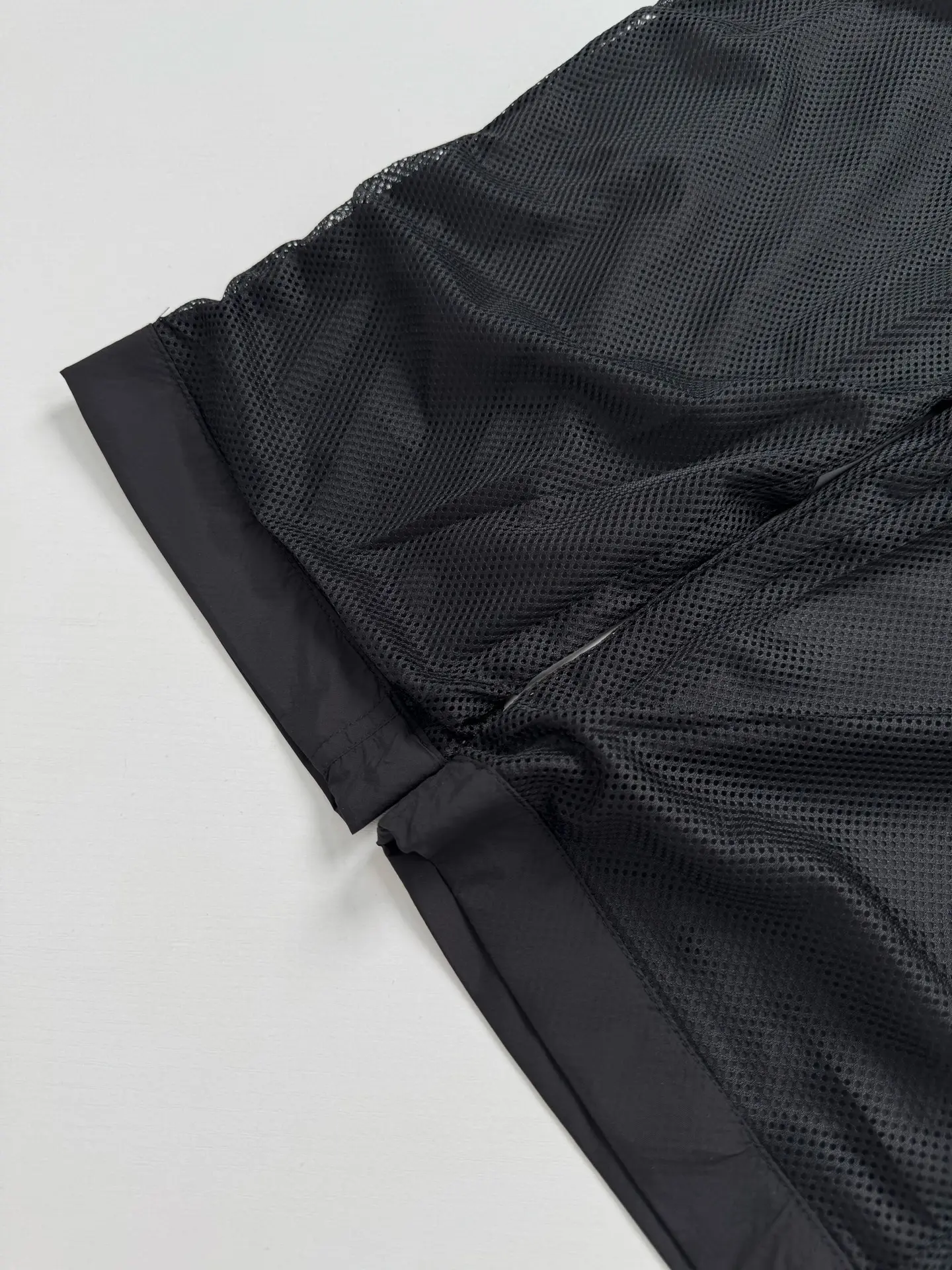 Logo-Patch Quick-Dry Nylon Trousers D29018691 — view 13