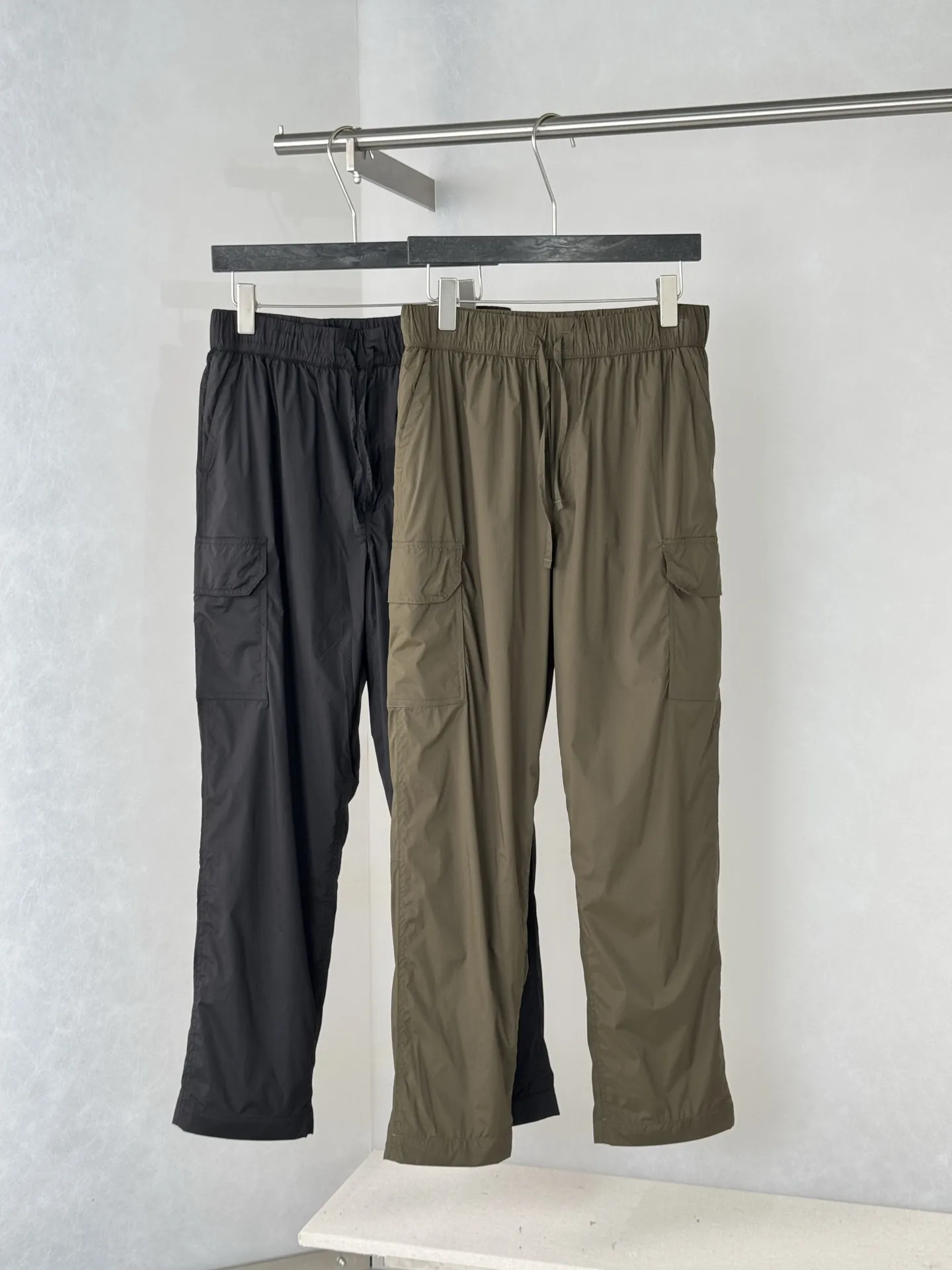 Logo-Patch Quick-Dry Nylon Trousers D29018691 — view 14