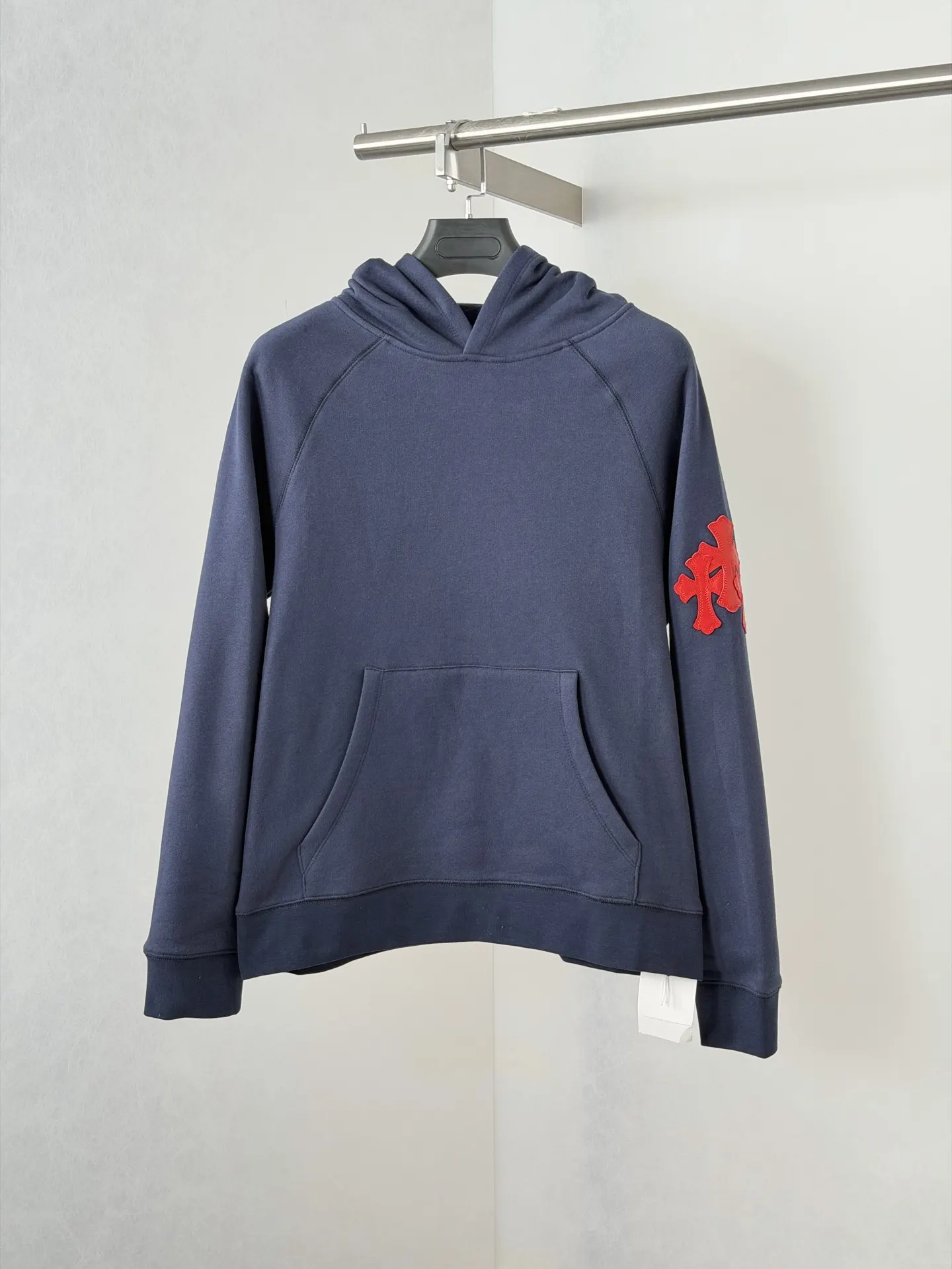 Leather Cross Patch Pullover Hoodie D29021983