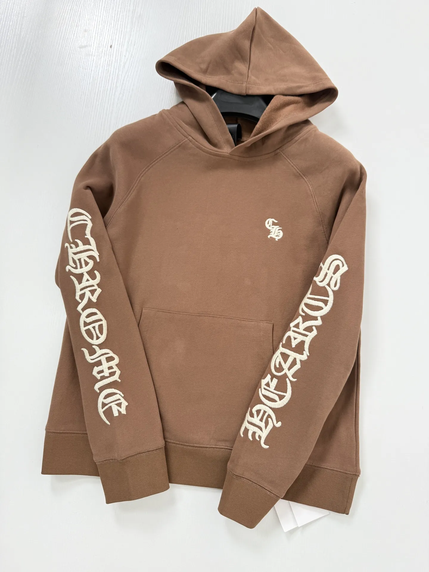 Gothic Logo Embroidered Hoodie D29021991 — view 3