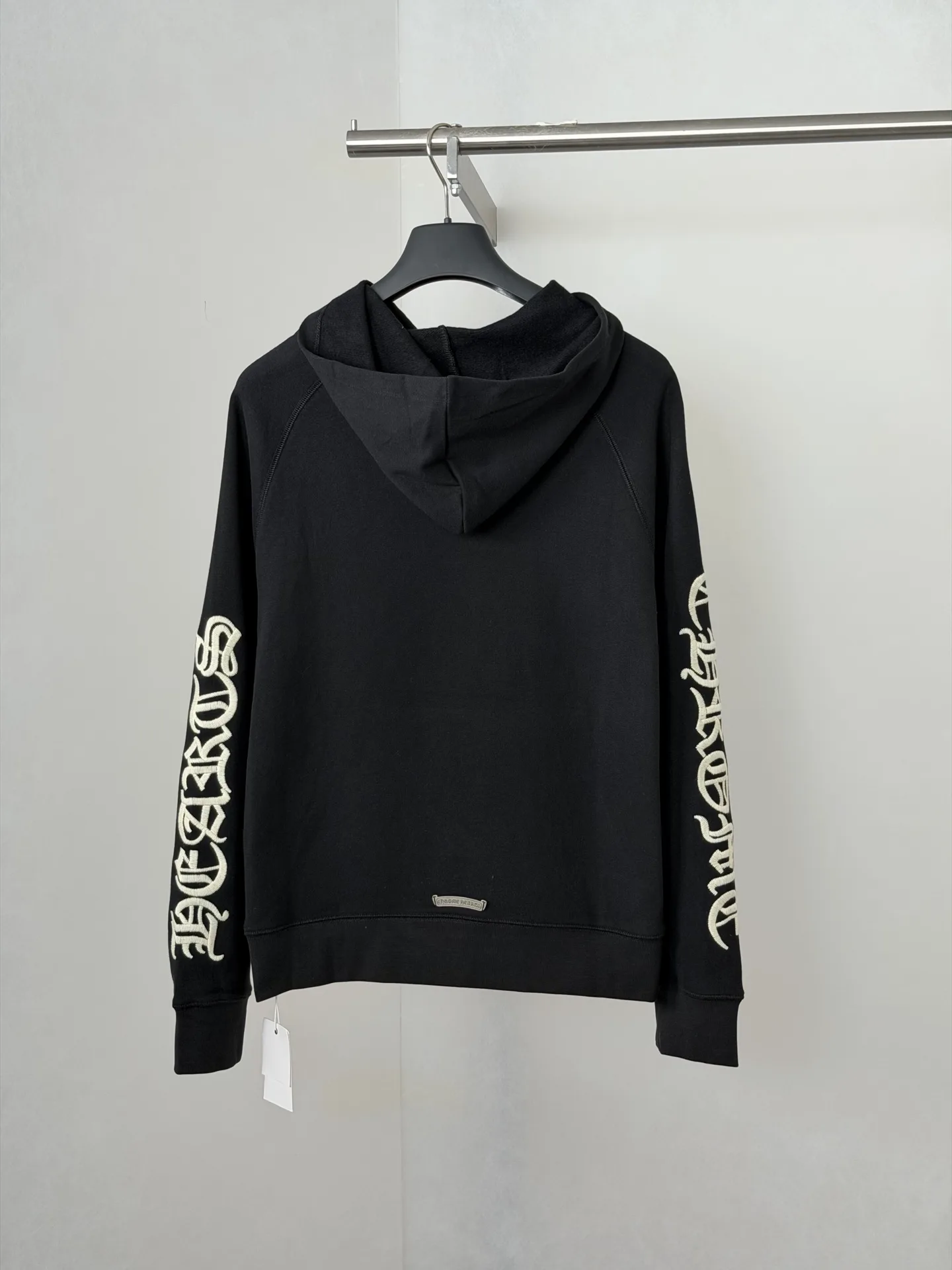 Gothic Script Embroidered Cotton-Blend Hoodie D29021990 — view 2