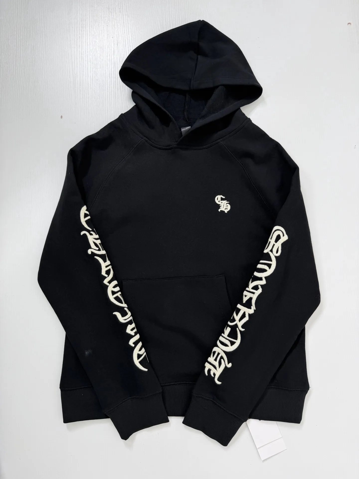 Gothic Script Embroidered Cotton-Blend Hoodie D29021990 — view 3