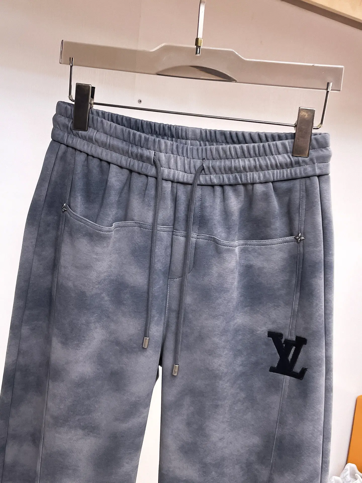 Logo-Appliqué Tie-Dye Sweatpants D29014881 — view 3
