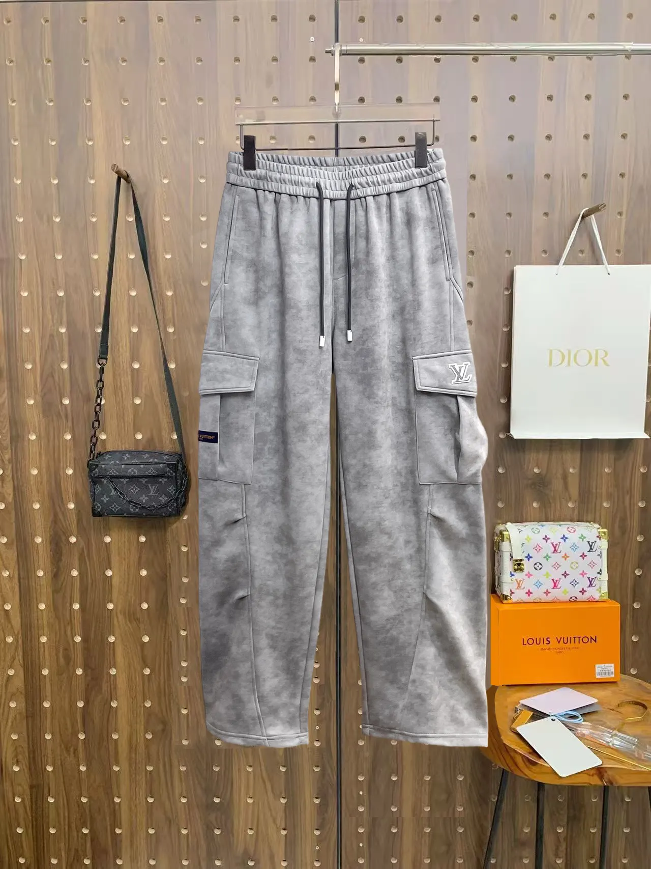 Logo-Embroidered Fleece Cargo Sweatpants D29014877