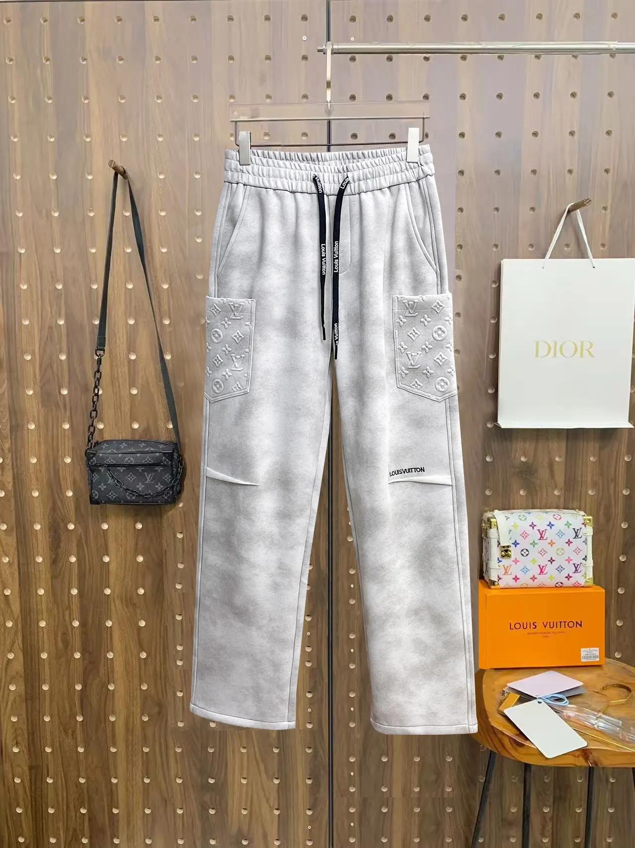 Monogram Embossed Drawstring Sweatpants D29014925