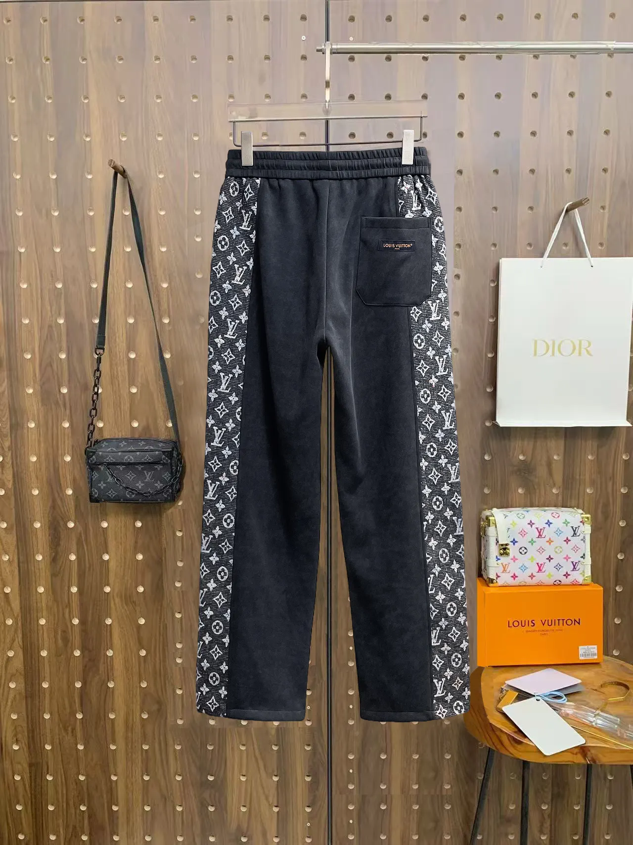 Monogram Side-Stripe Sweatpants D29015047 — view 2