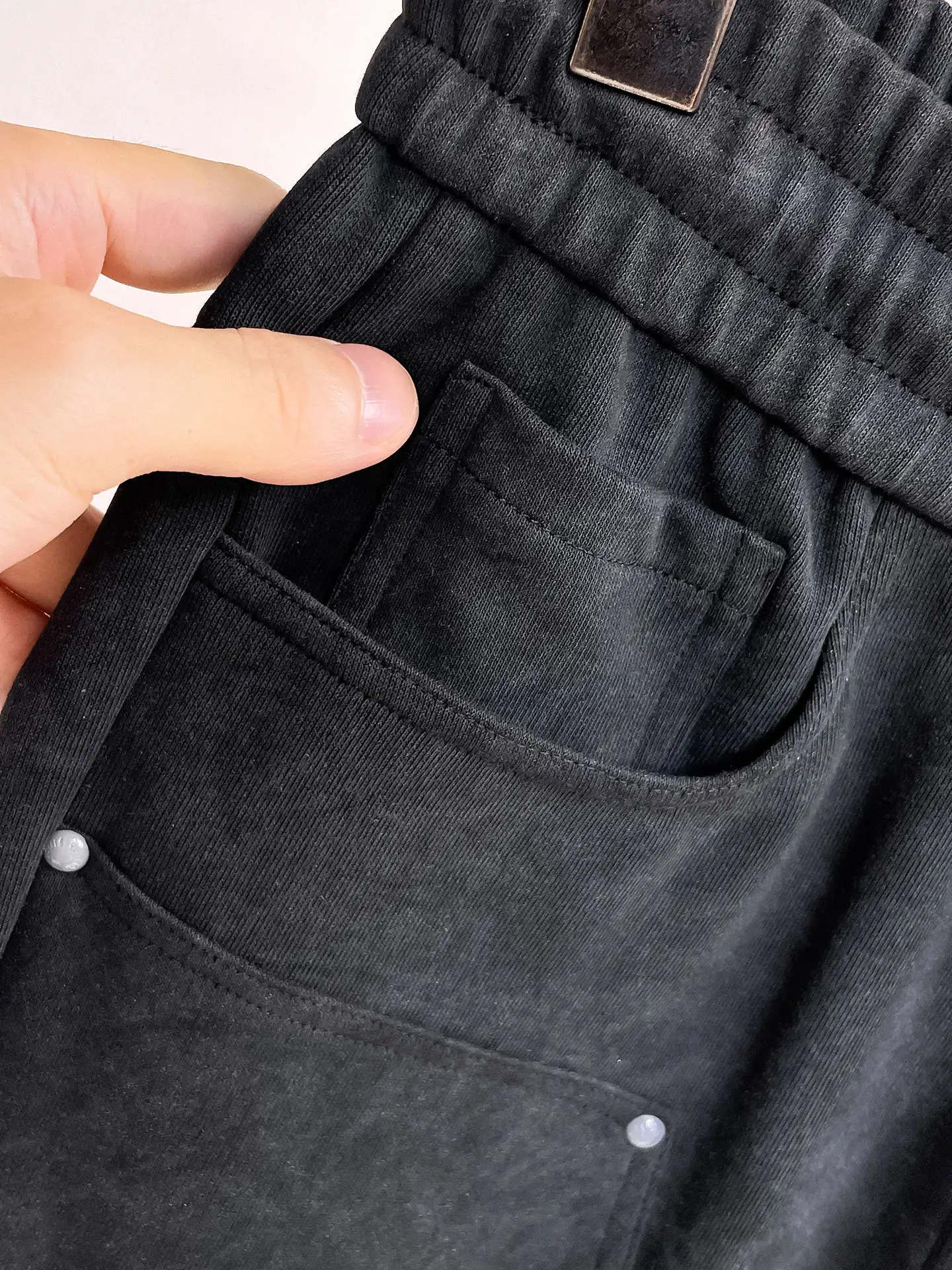 Logo-Embossed Drawstring Sweatpants D29015061 — view 6
