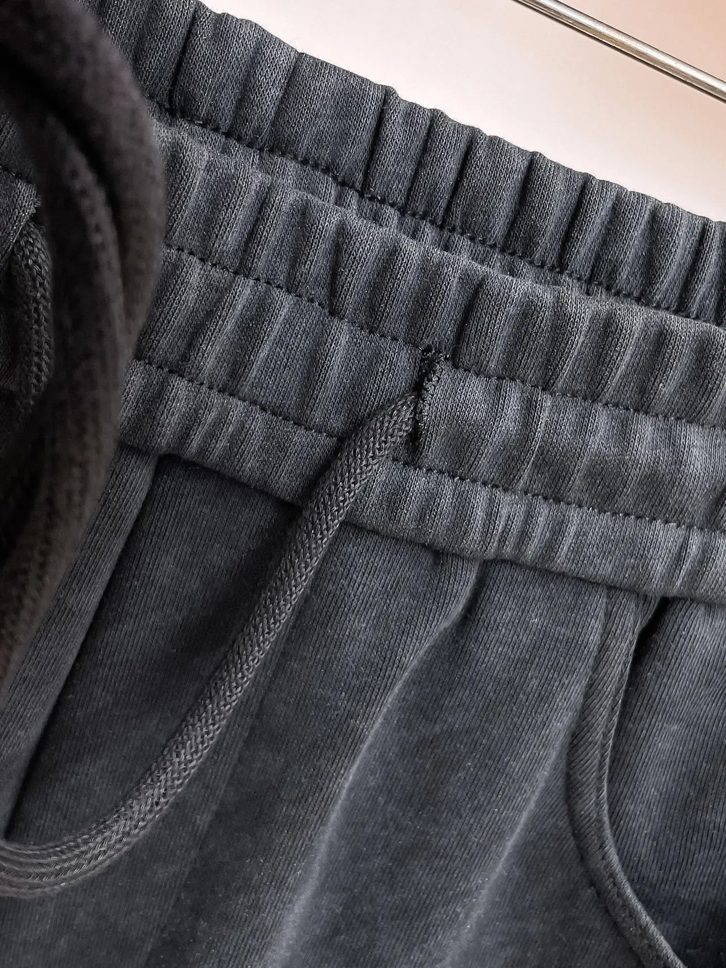 Logo-Embossed Drawstring Sweatpants D29015061 — view 8