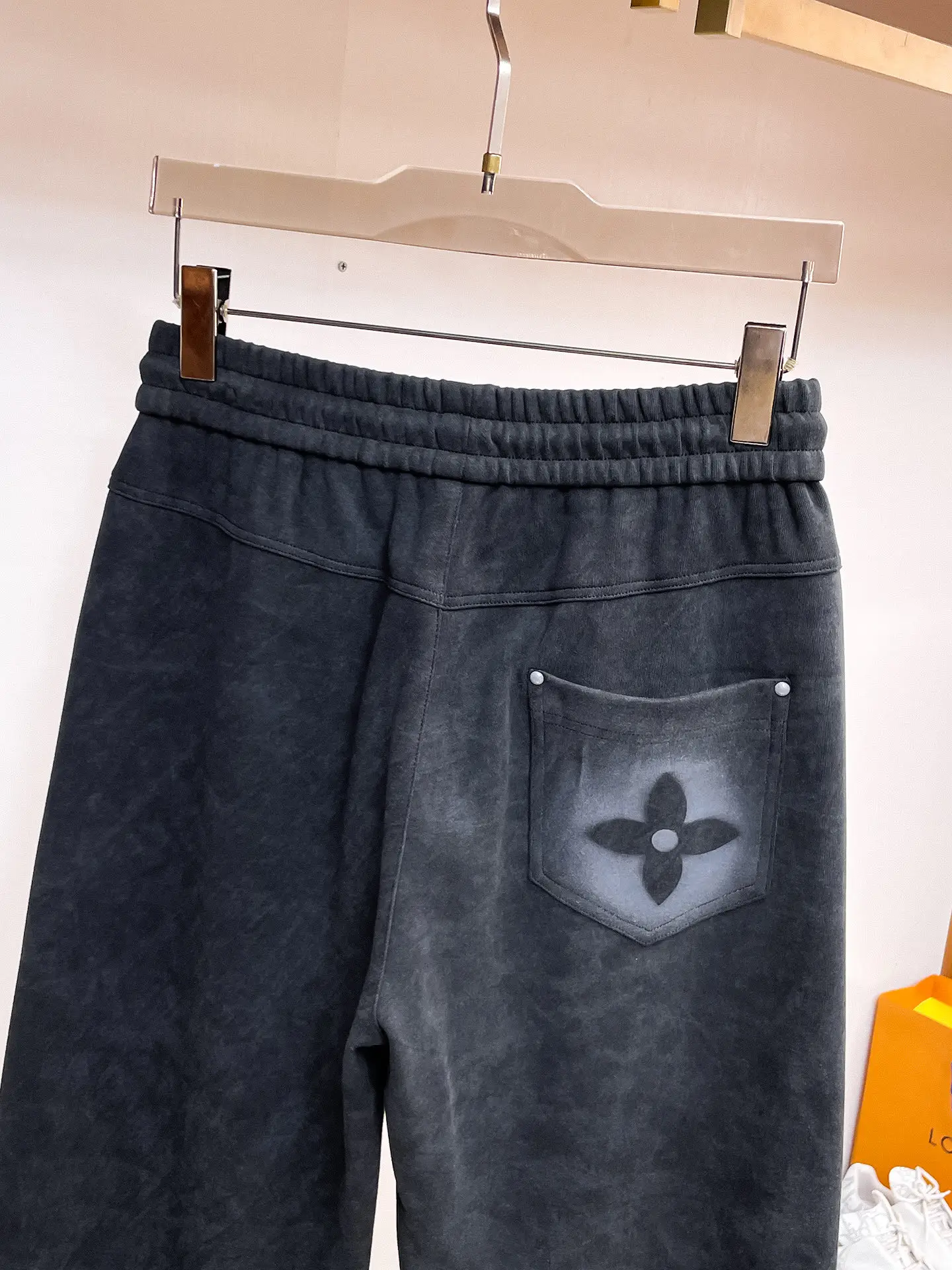 Logo-Embossed Drawstring Sweatpants D29015061 — view 10
