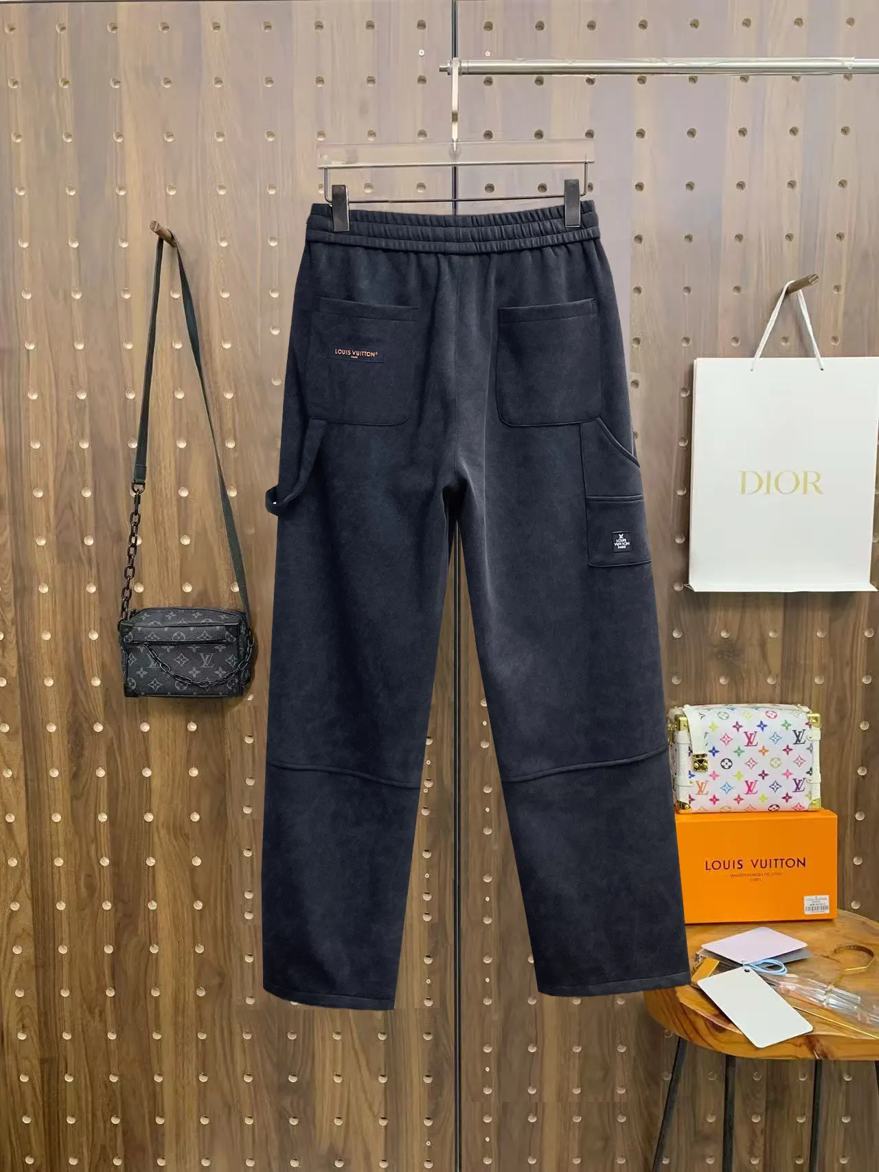Logo-Embroidered Straight-Leg Sweatpants D29015067 — view 2