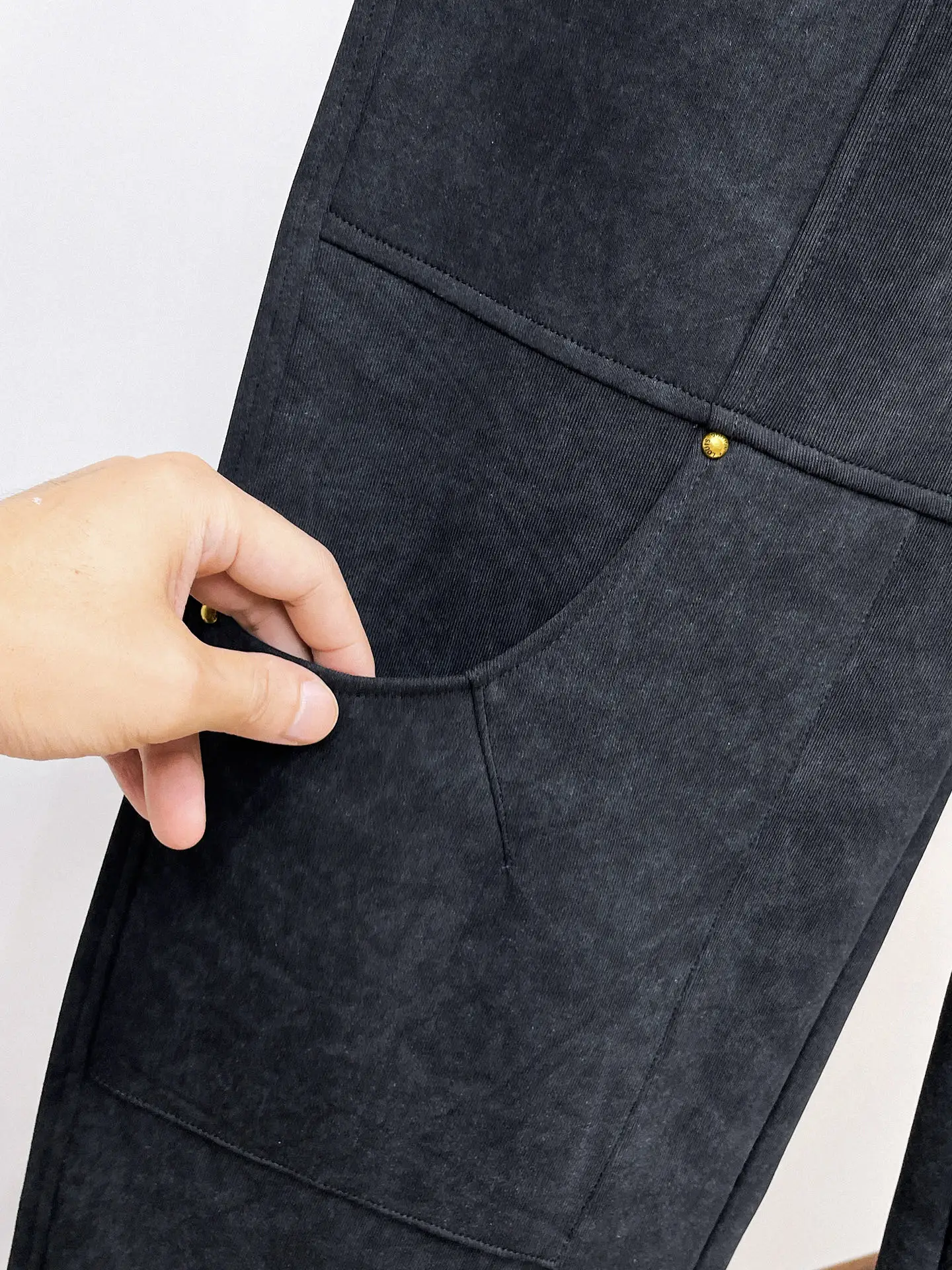 Logo-Patch Straight-Leg Drawstring Trousers D29014934 — view 5