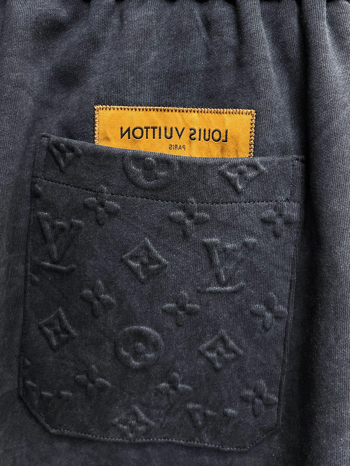Logo-Patch Straight-Leg Drawstring Trousers D29014934 — view 9