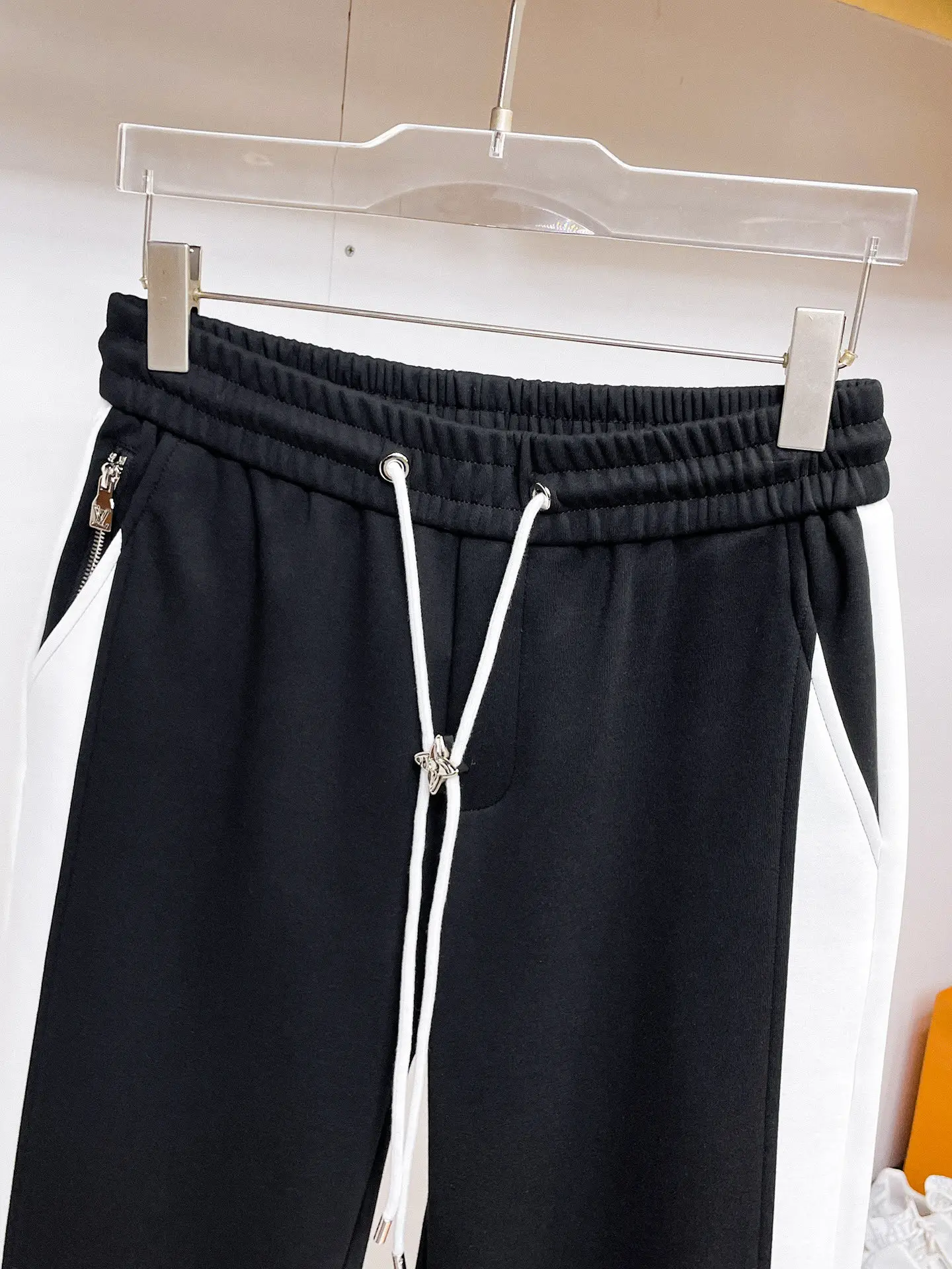 Contrast-Stripe Drawstring Sweatpants D29014927 — view 3