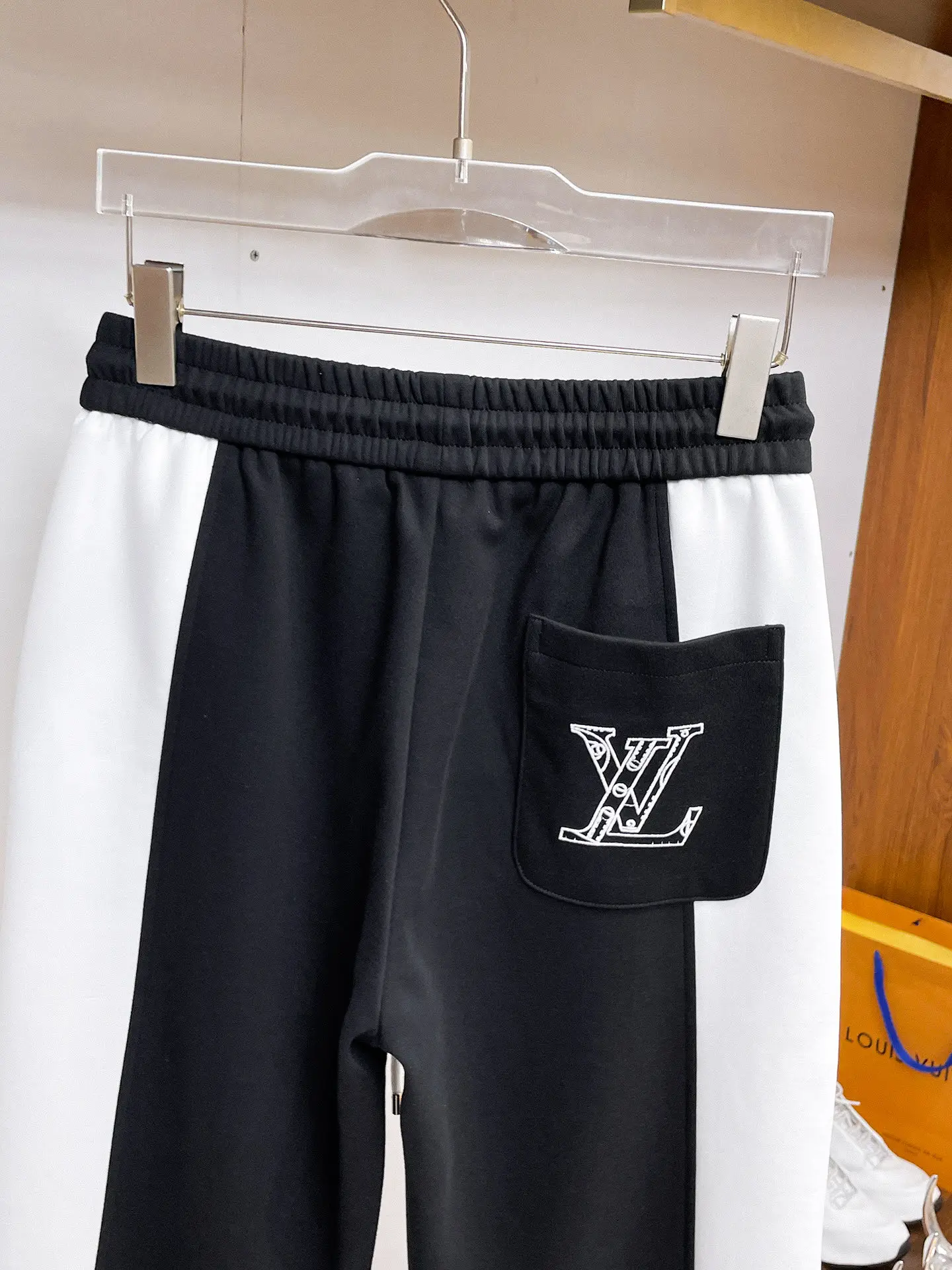 Contrast-Stripe Drawstring Sweatpants D29014927 — view 8