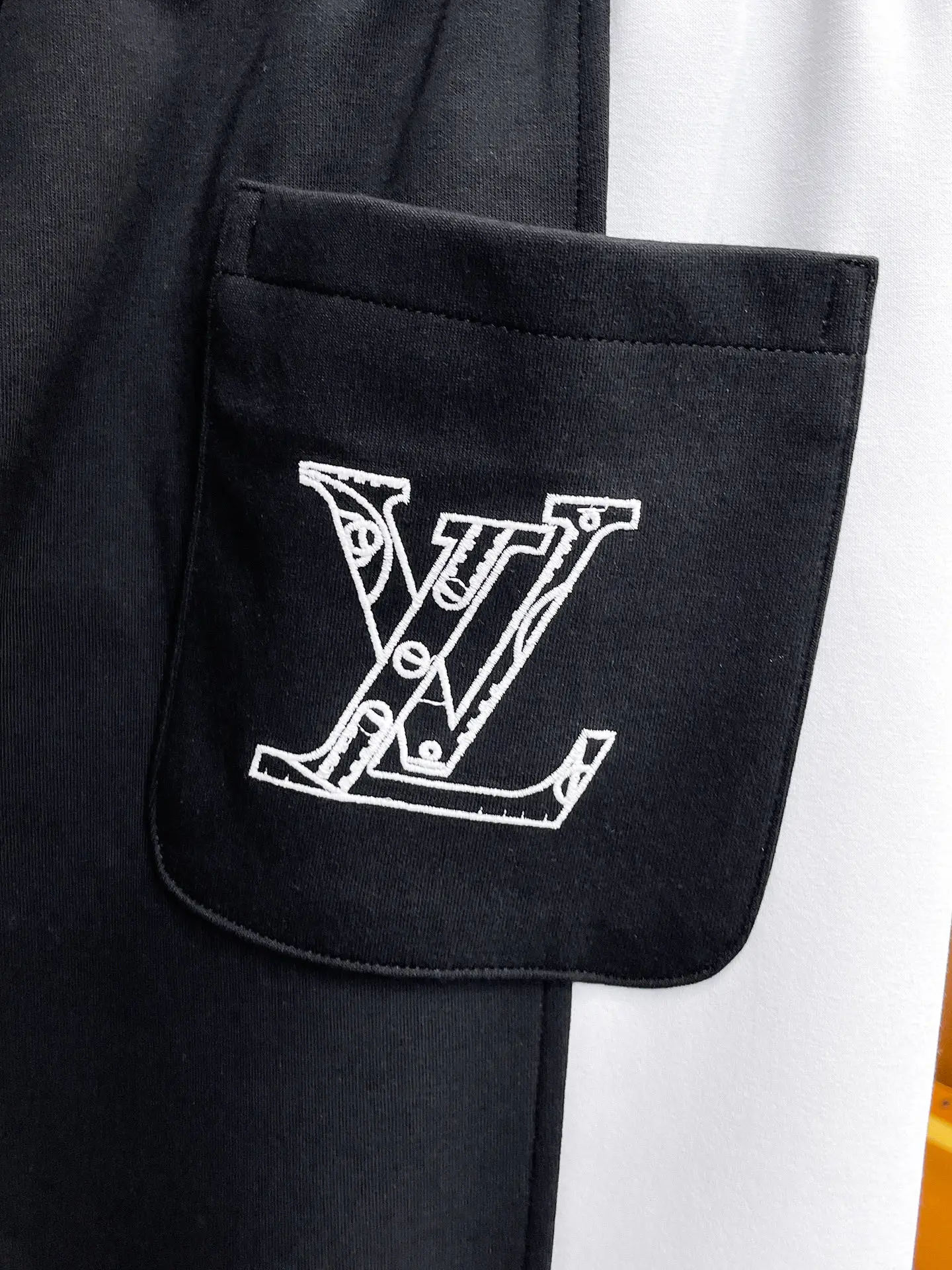 Contrast-Stripe Drawstring Sweatpants D29014927 — view 9