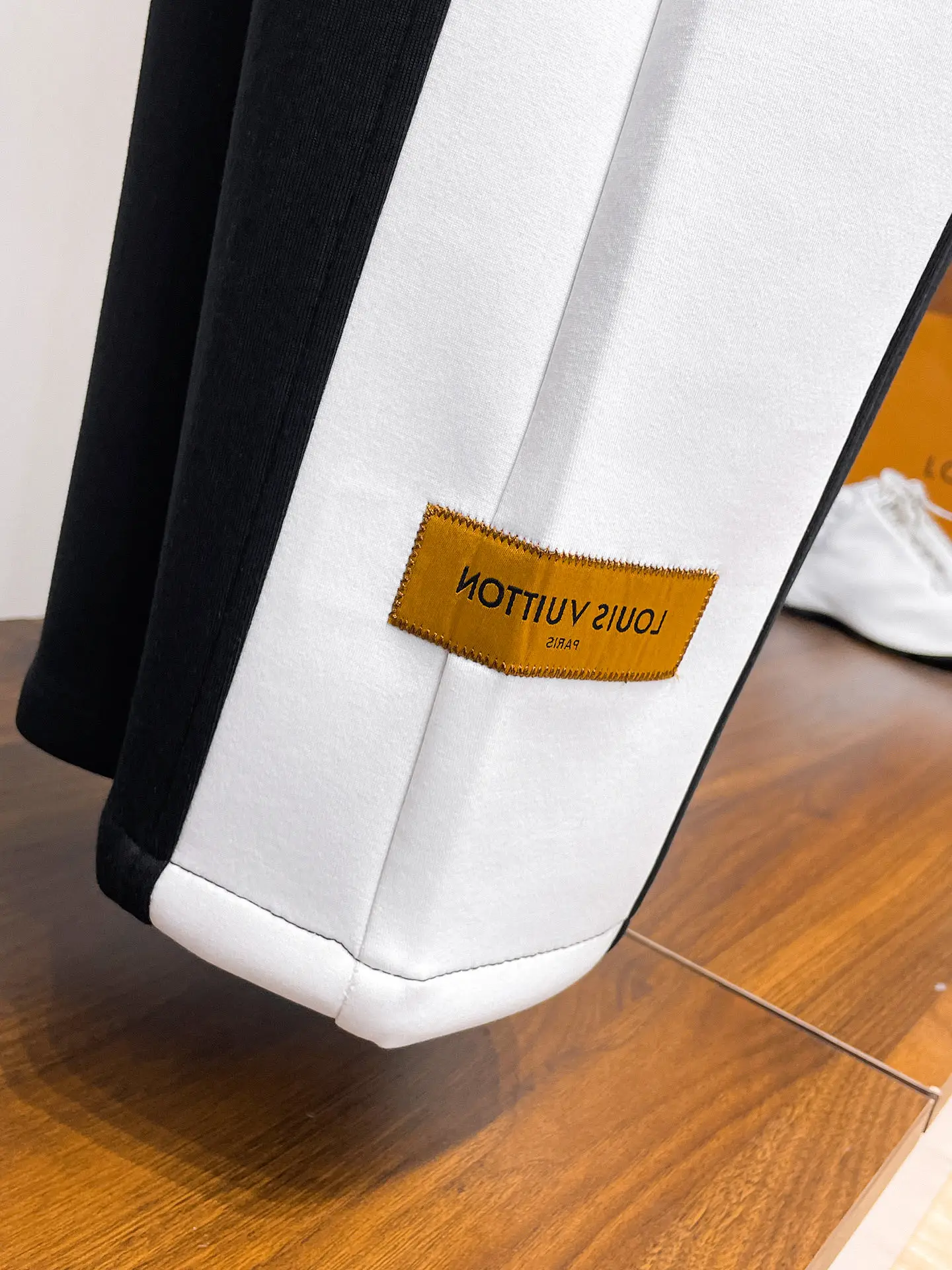 Contrast-Stripe Drawstring Sweatpants D29014927 — view 10