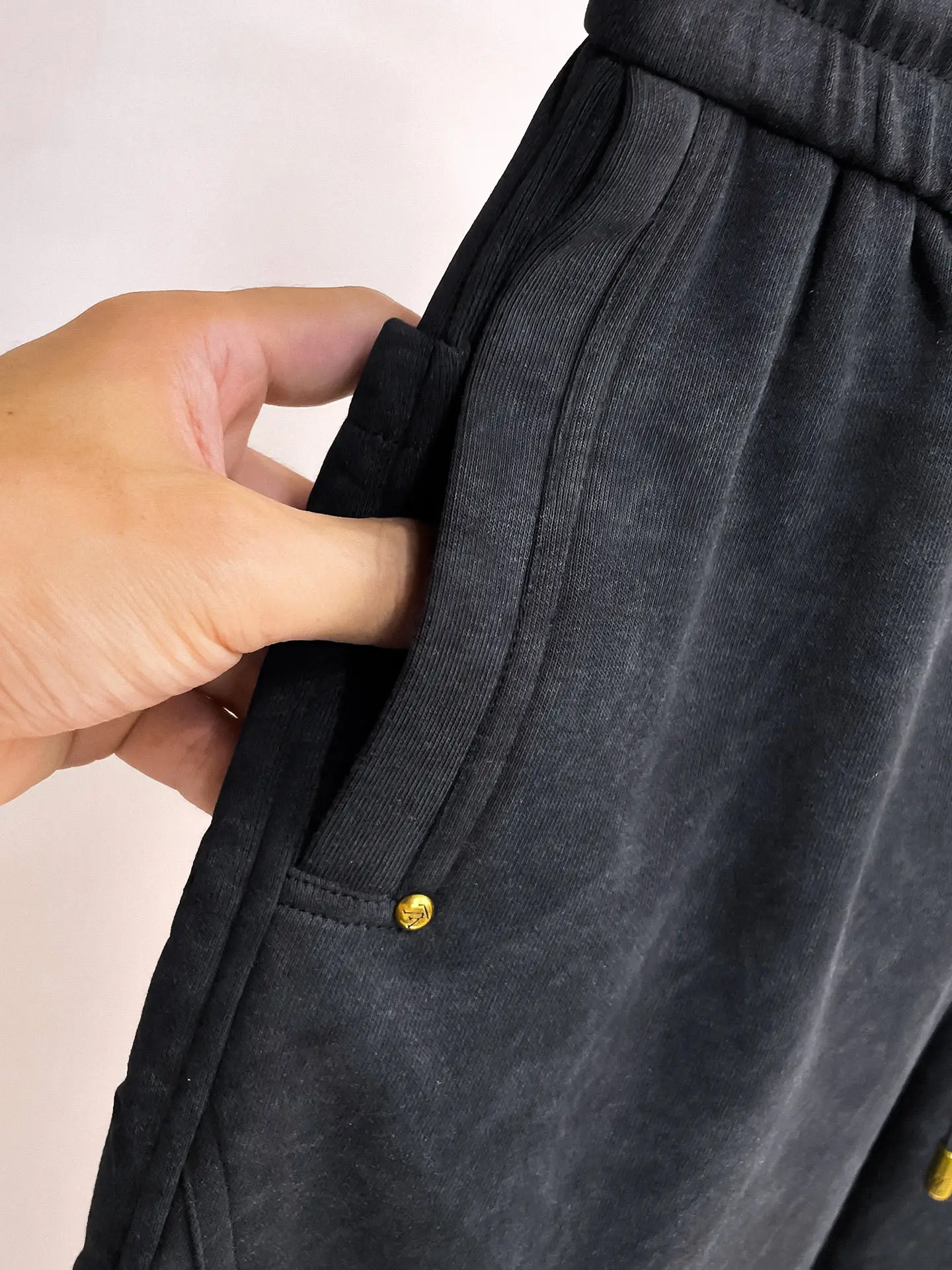 Logo-Embossed Drawstring Sweatpants D29015058 — view 5