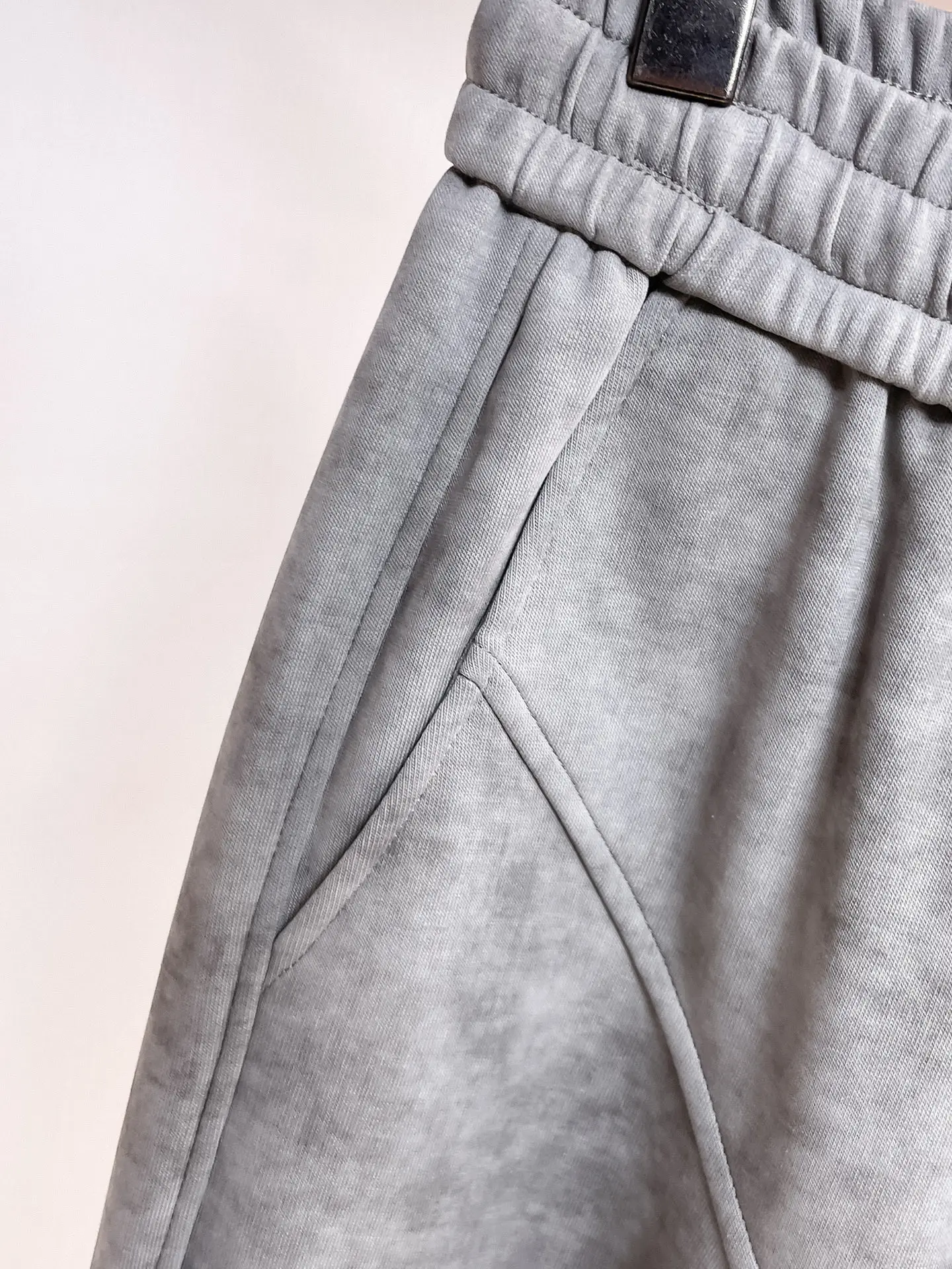 Logo-Appliqué Panelled Sweatpants D29015066 — view 5