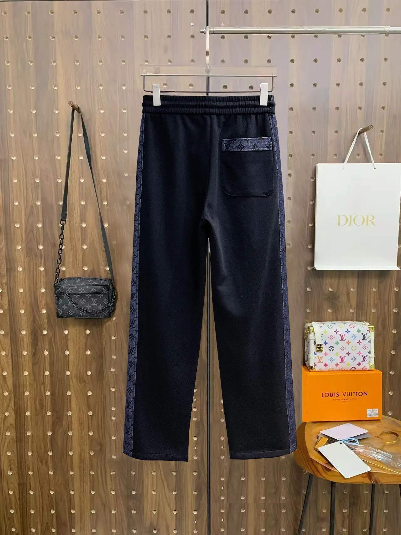 Monogram Side-Stripe Sweatpants D29014899 — view 2