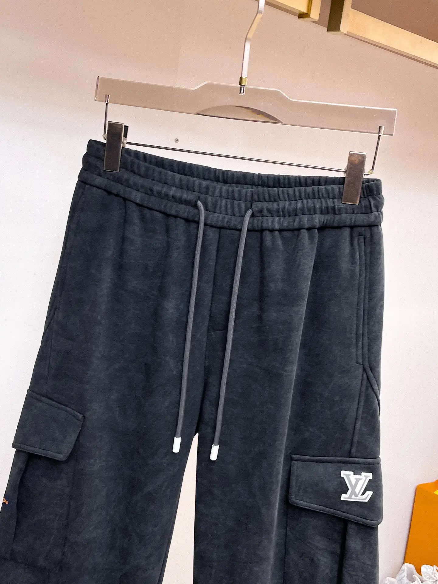 Logo-Appliqué Cotton-Blend Cargo Sweatpants D29014878 — view 3