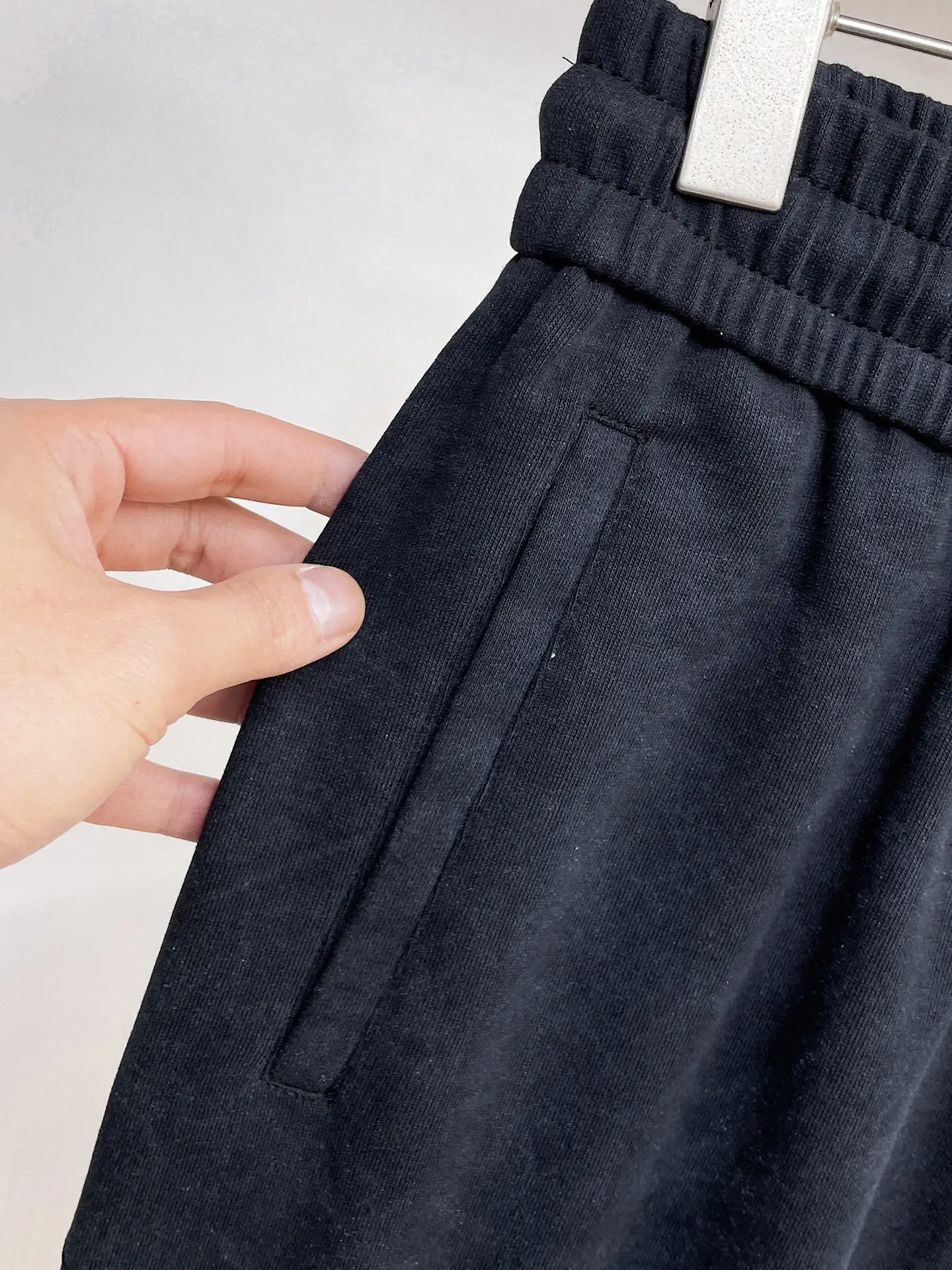Logo-Embroidered Tapered Sweatpants D29015028 — view 5