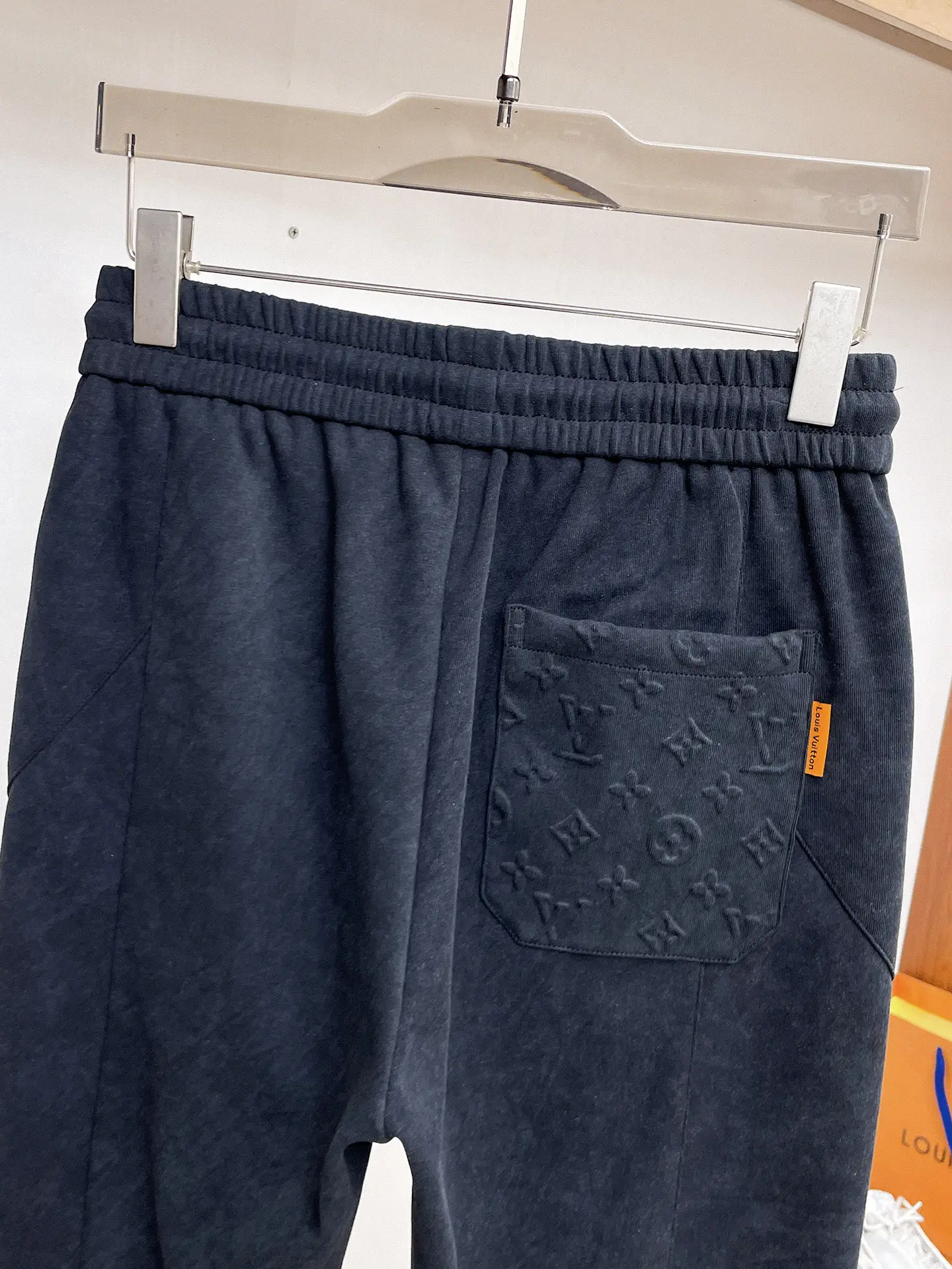 Logo-Embroidered Tapered Sweatpants D29015028 — view 7