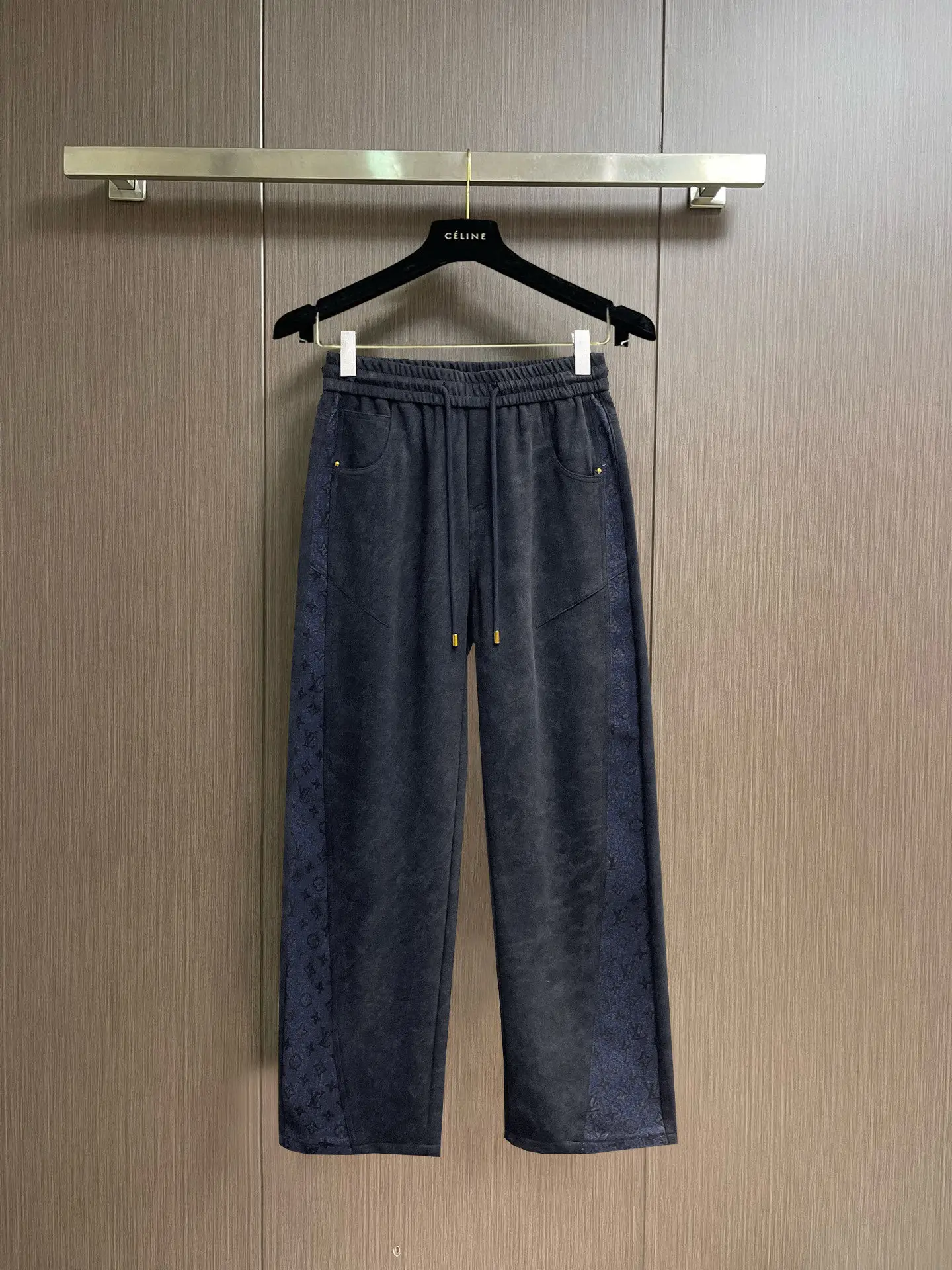 Monogram Side-Stripe Drawstring Trousers D29014972