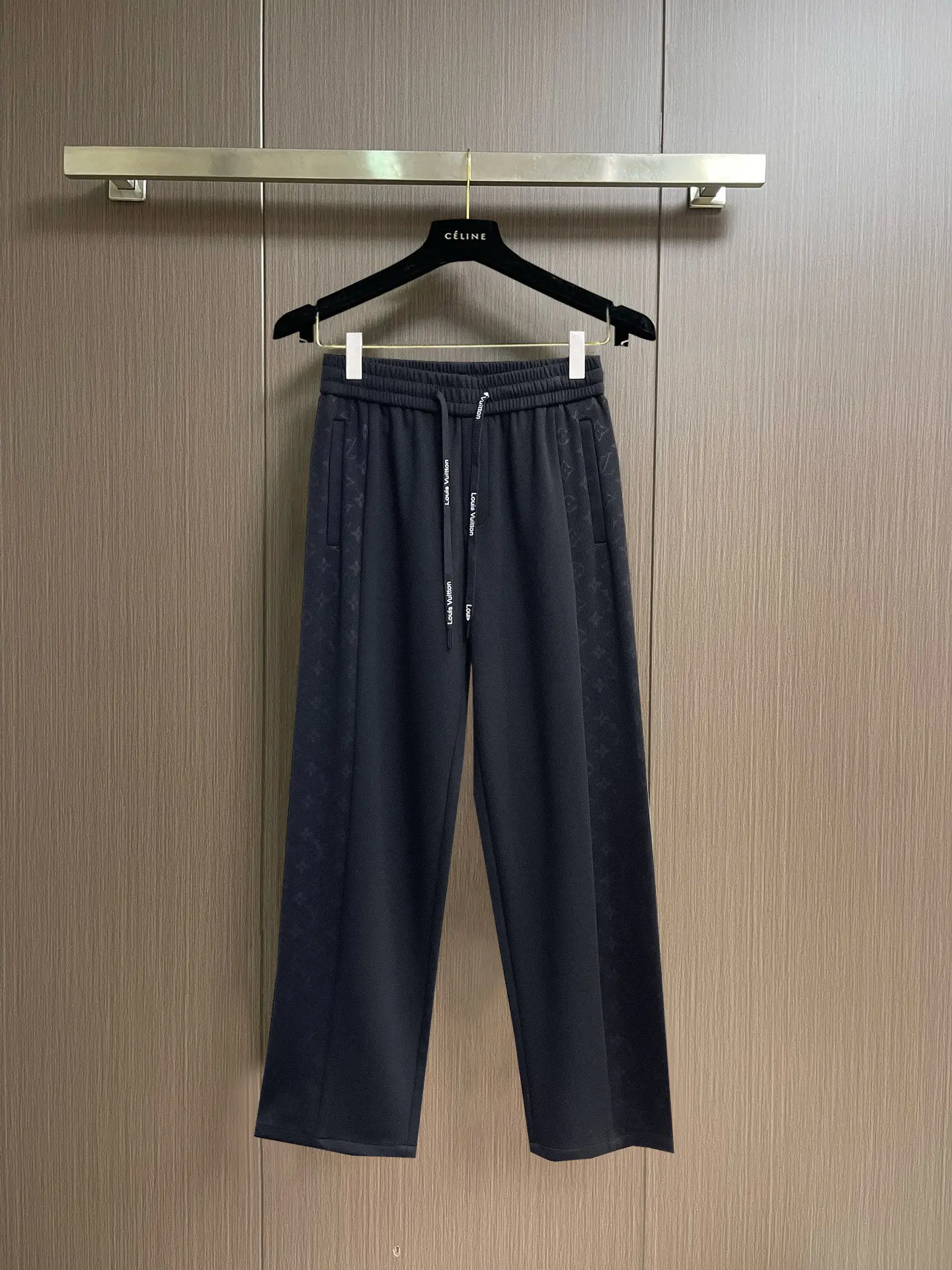 Monogram Trim Drawstring Sweatpants D29015000