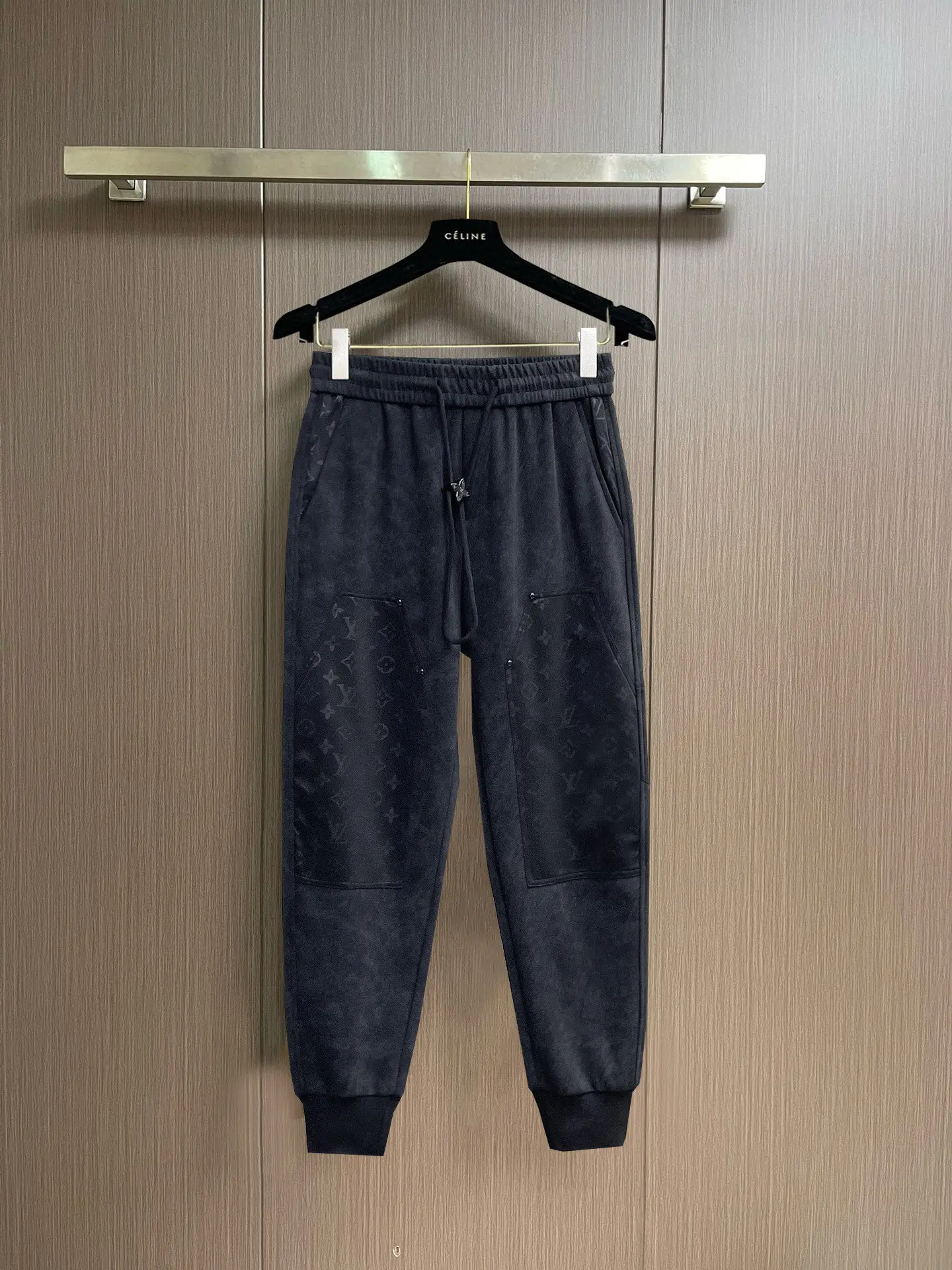 Monogram Embossed Tapered Sweatpants D29015016