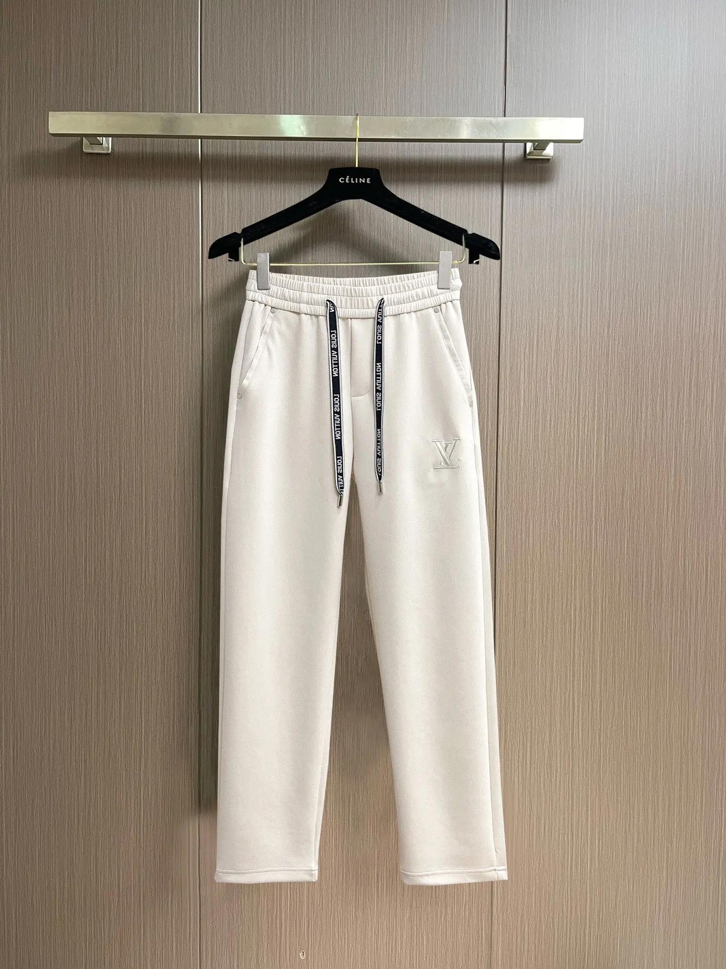 Logo-Embroidered Drawstring Sweatpants D29015023