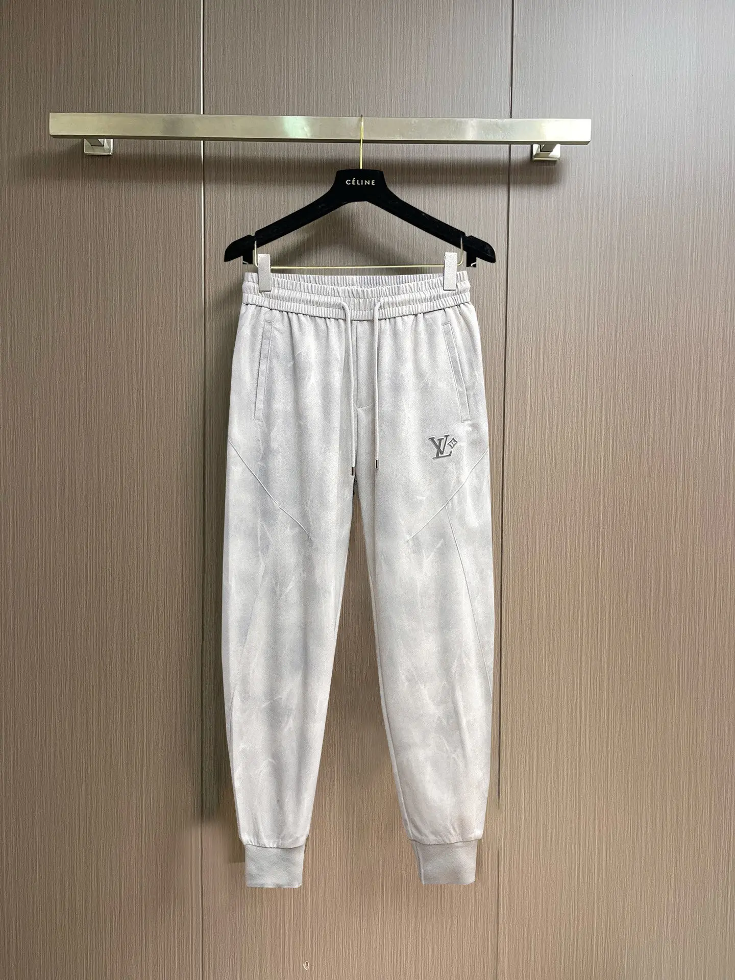 Logo-Embroidered Tapered Sweatpants D29015027